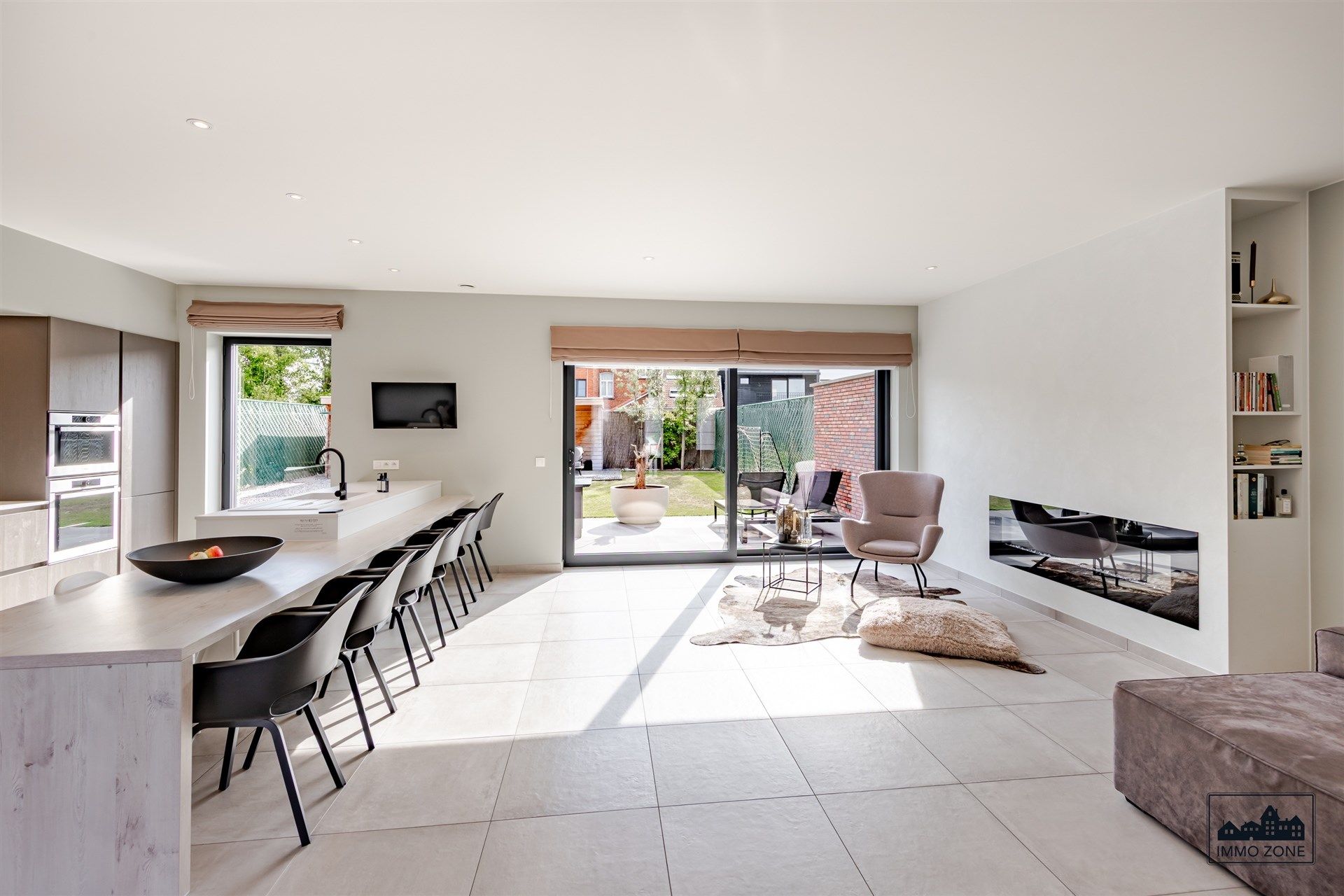 Zeer ruime moderne recente woning te centrum Sint-Niklaas foto 4