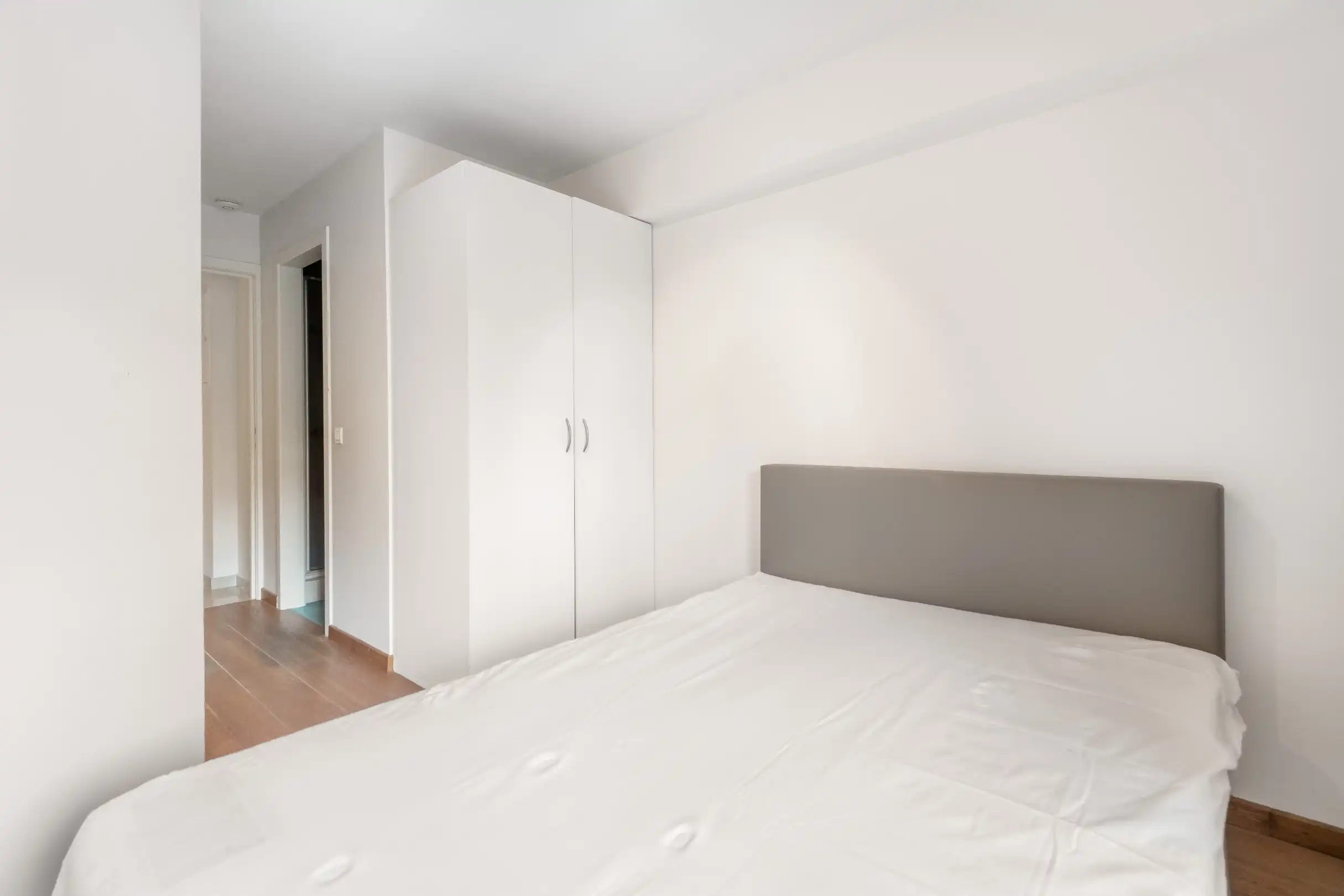 Mooi gemeubeld appartement met  zicht op het Park en de Dumortierlaan foto 11