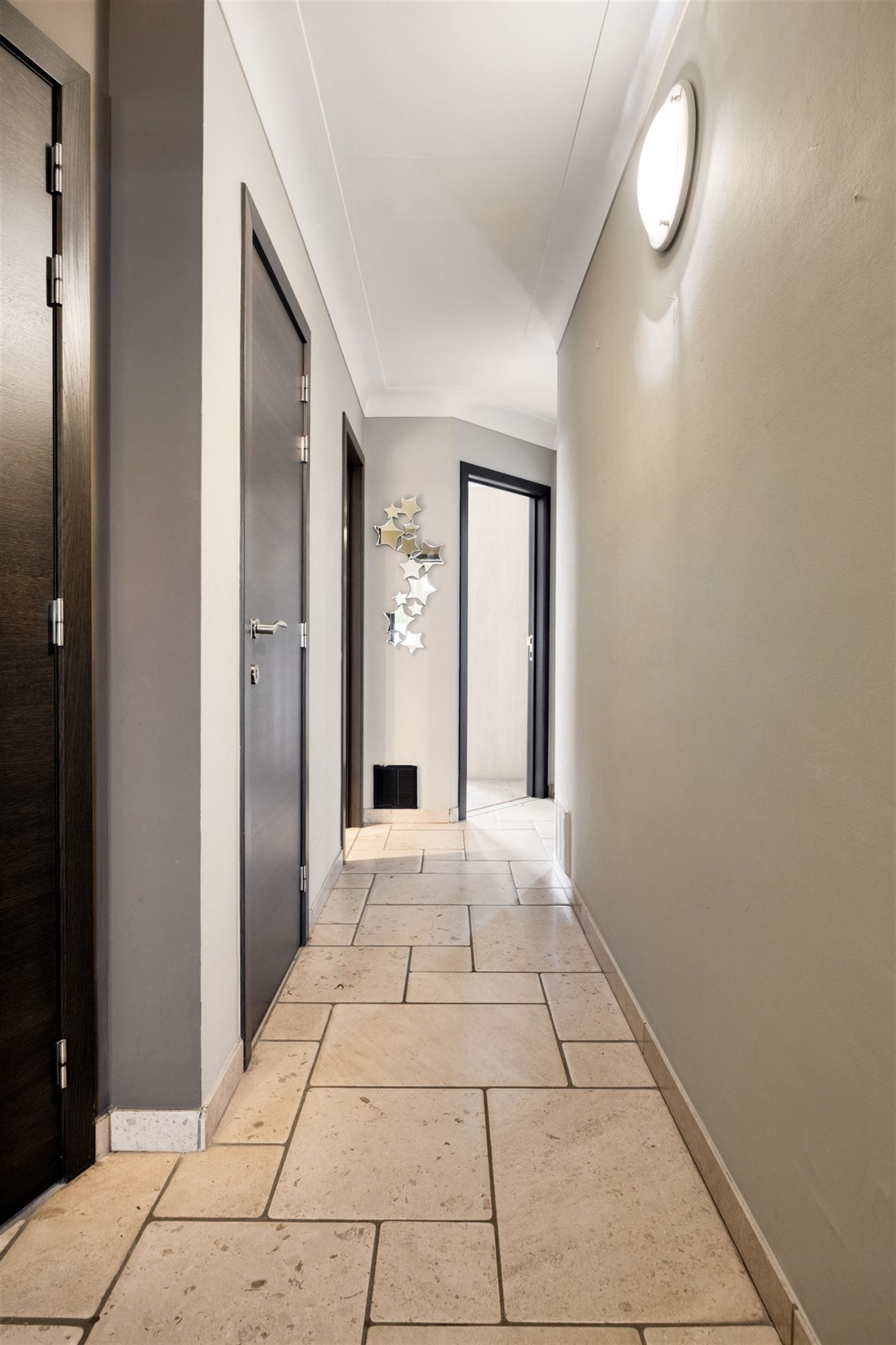 Uniek aanbod in Wilrijk: appartement met handelspand, tuin en bijgebouw  foto 12