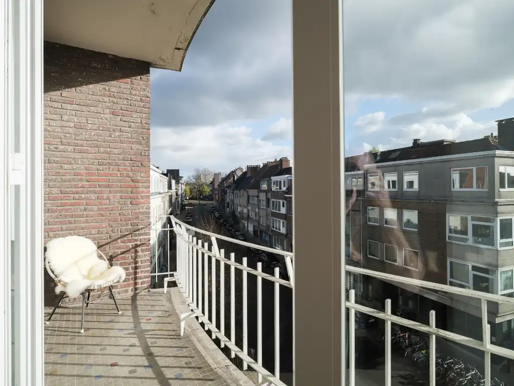 Energiezuinig tweeslaapkamerappartement (EPC A) met terras in de Sportstraat. foto 3