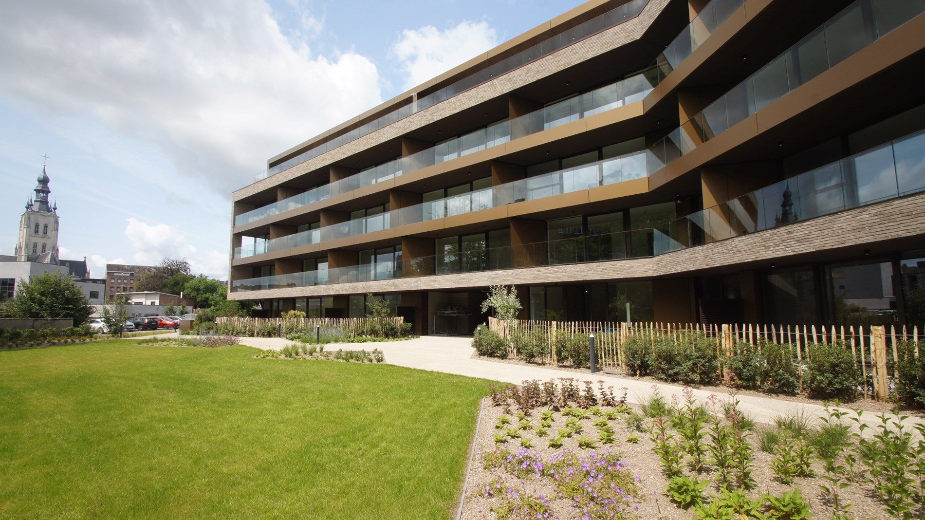 Nieuwbouw penthouse op toplocatie met 2 slpks, prachtig terras en garage  foto 2