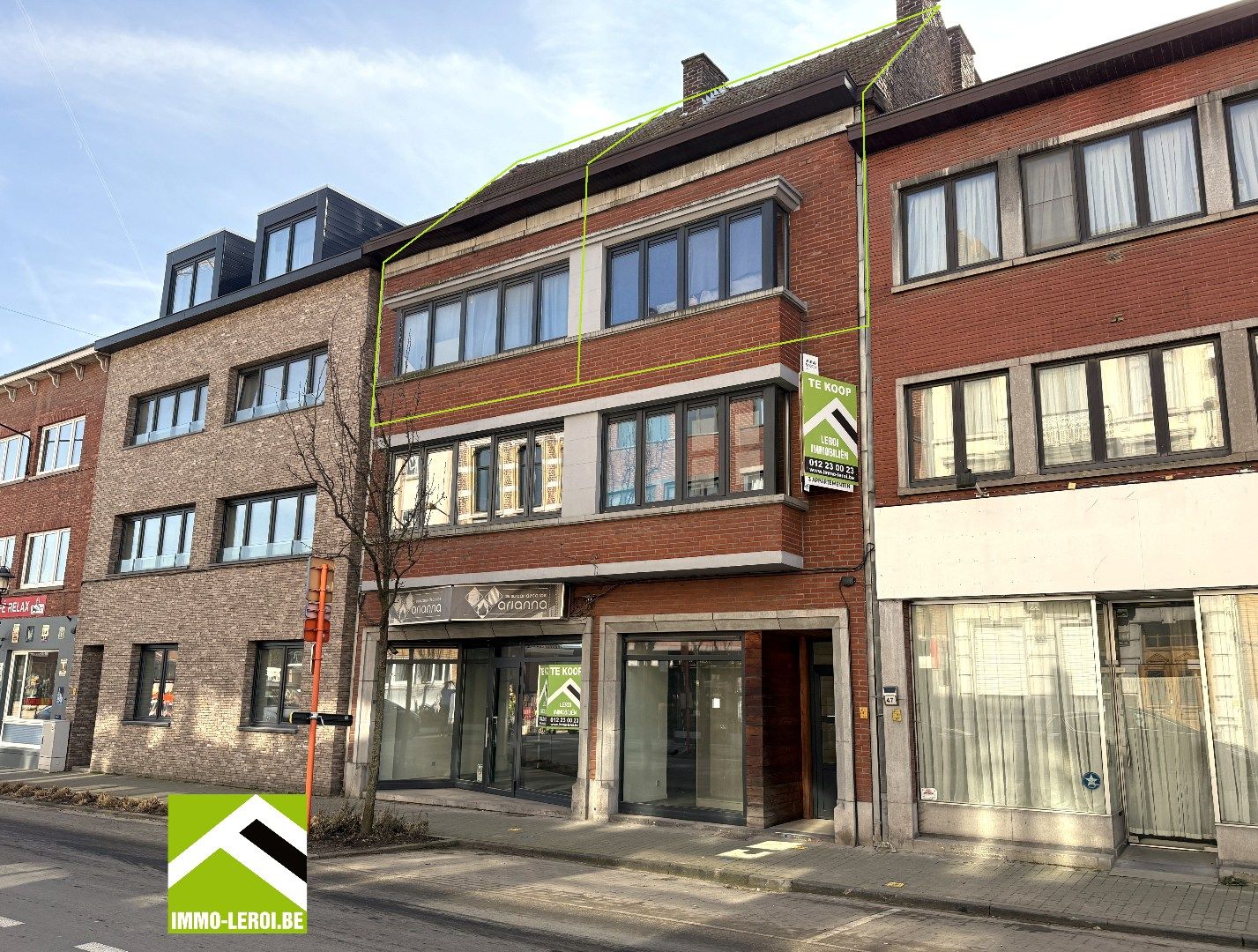 Mooie investering: 2 appartementen met ruim dakterras - centrum Tongeren foto {{pictureIndex}}