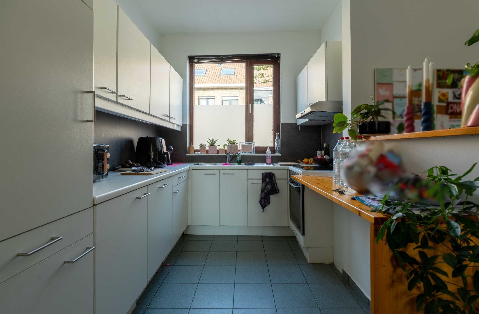 Gezellige, gerenoveerde woning met zonnige tuin nabij station in Sint-Michiels foto 5
