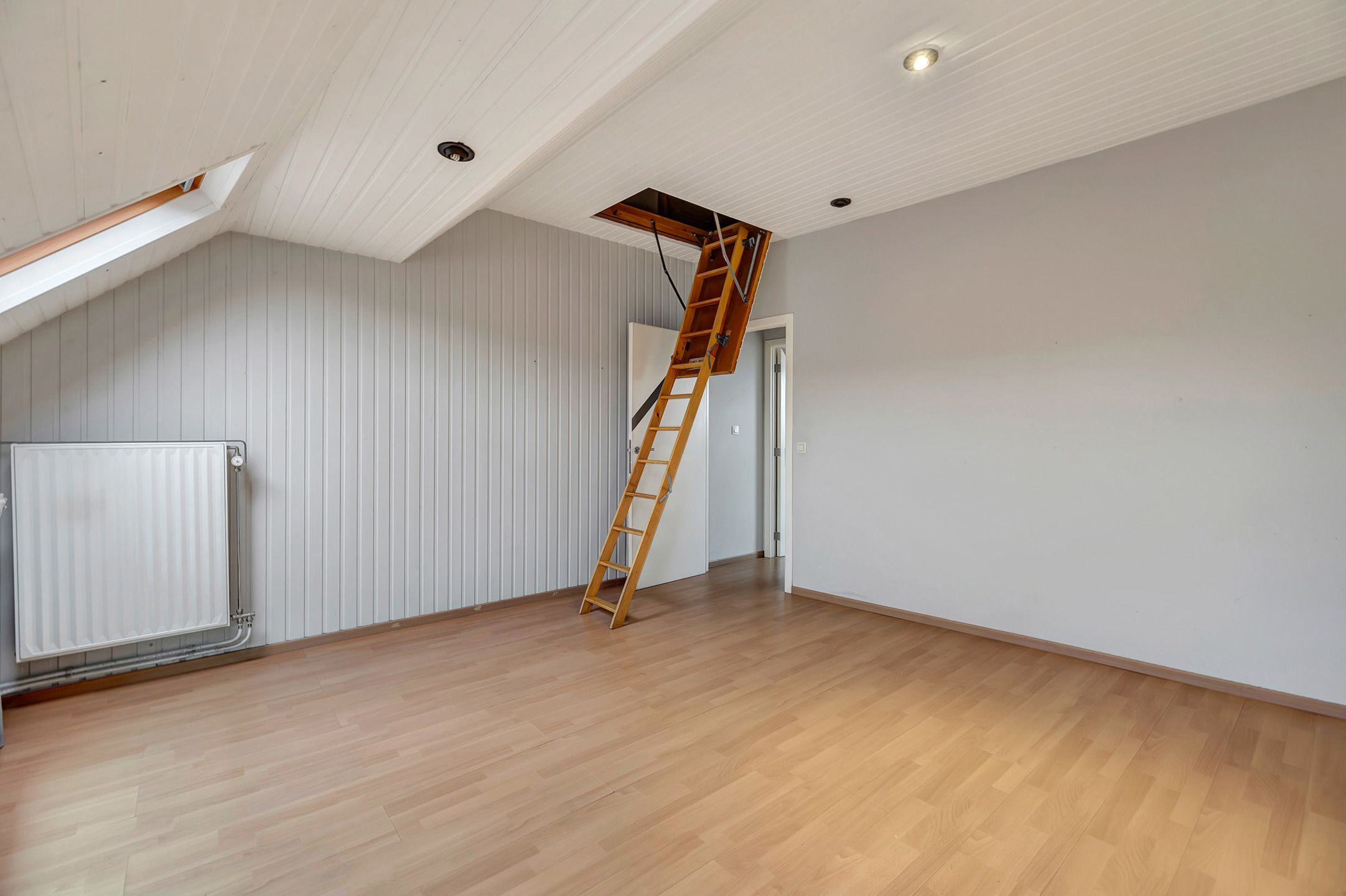 Instapklare woning met 3 slpkr, garage en tuin foto 16