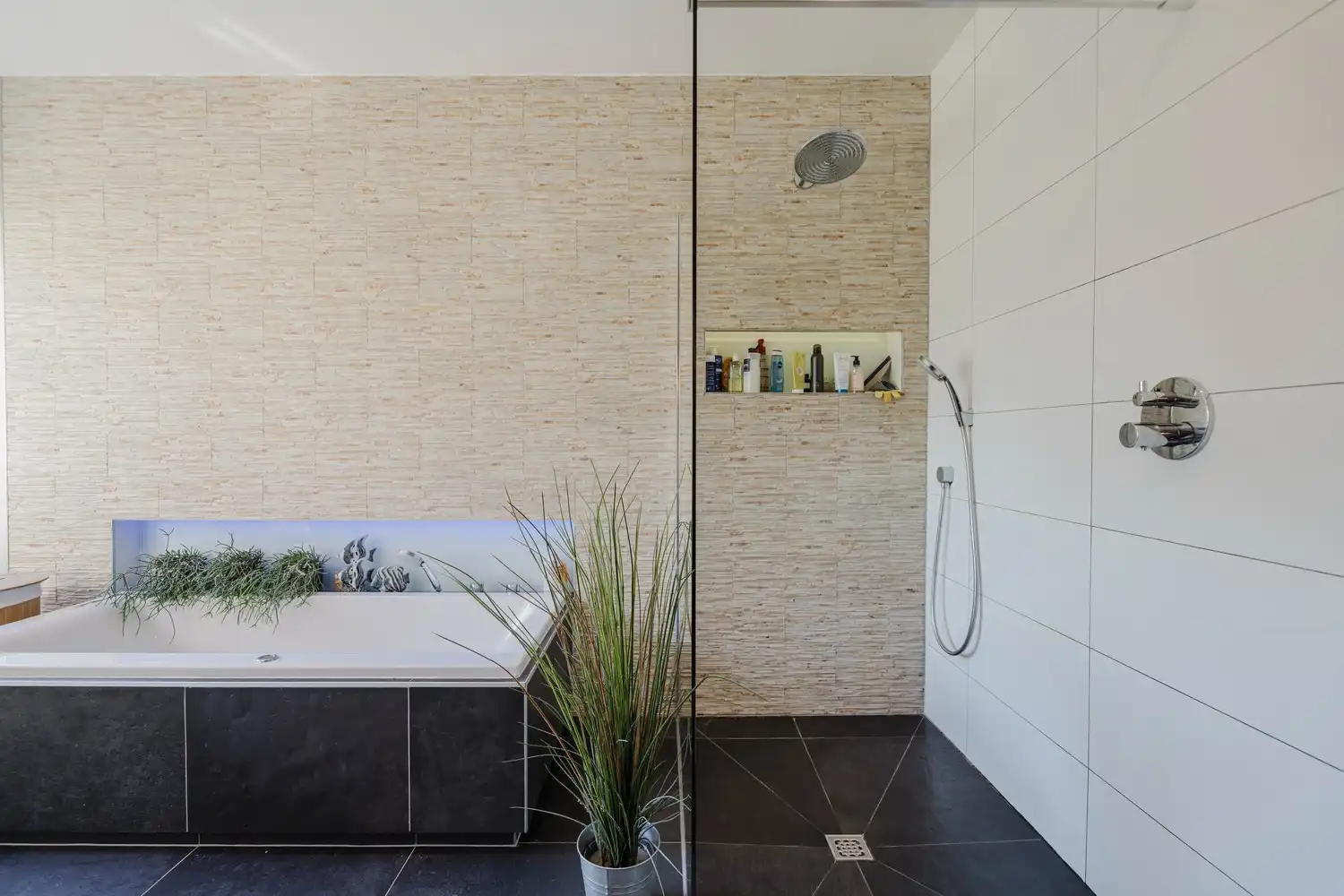 Gelijkvloerse villa in Kortrijk foto 16