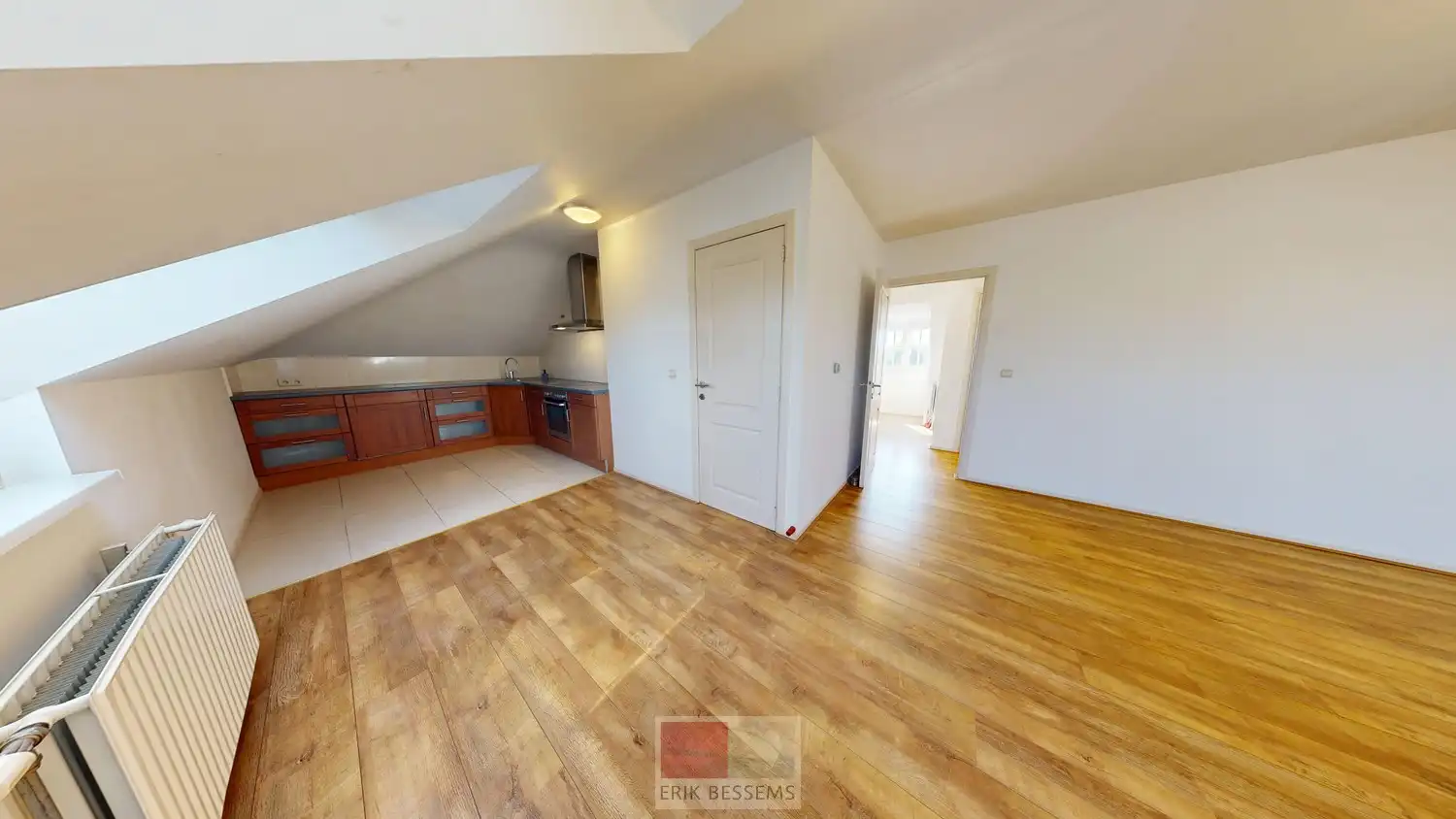 Gezellig 1-slaapkamer dakappartement met ruime leefruimte / open keuken ZONDER LIFT foto 5