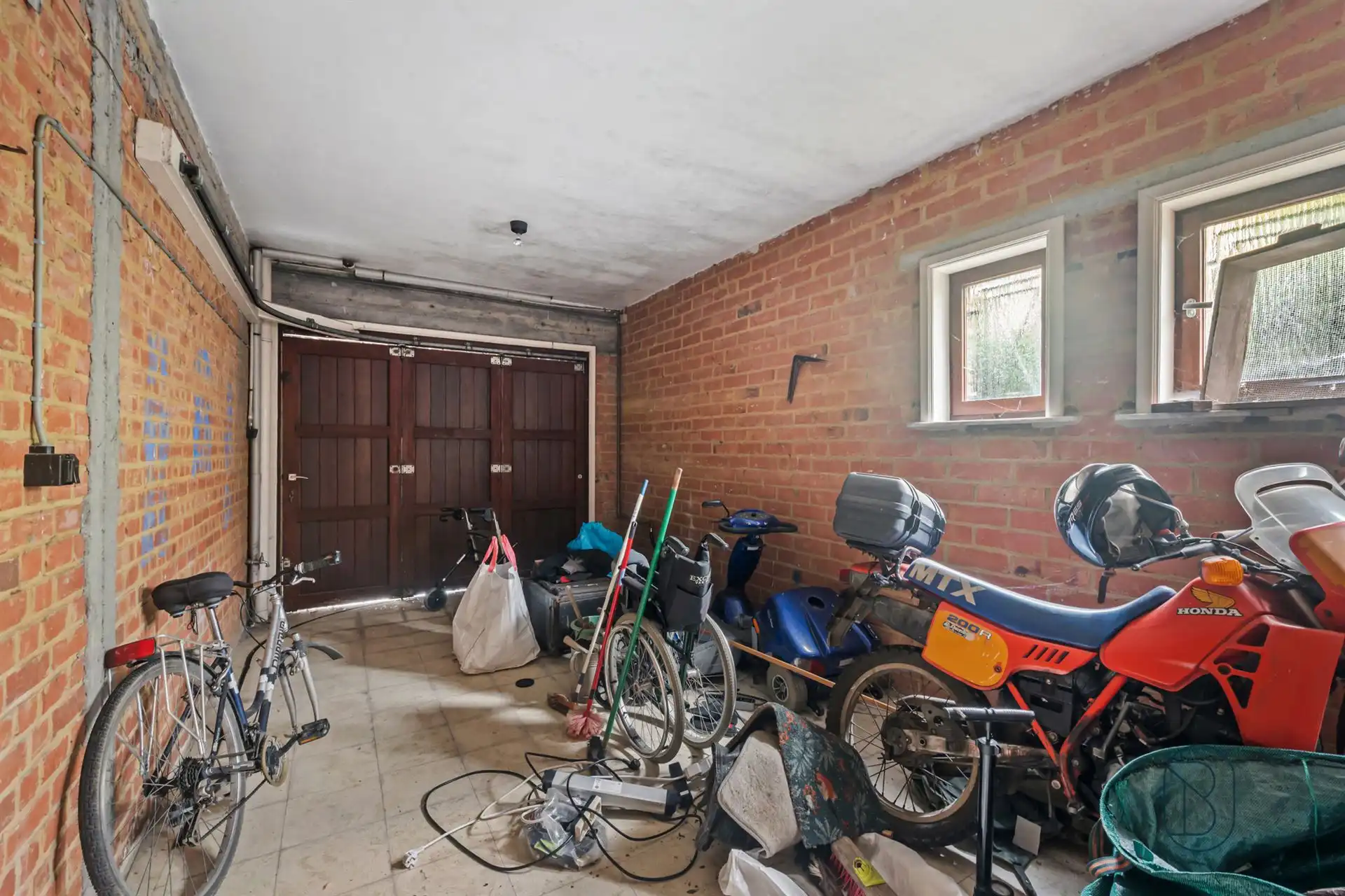 Degelijke gezinswoning op uitzonderlijk perceel van 2.330m² foto 25