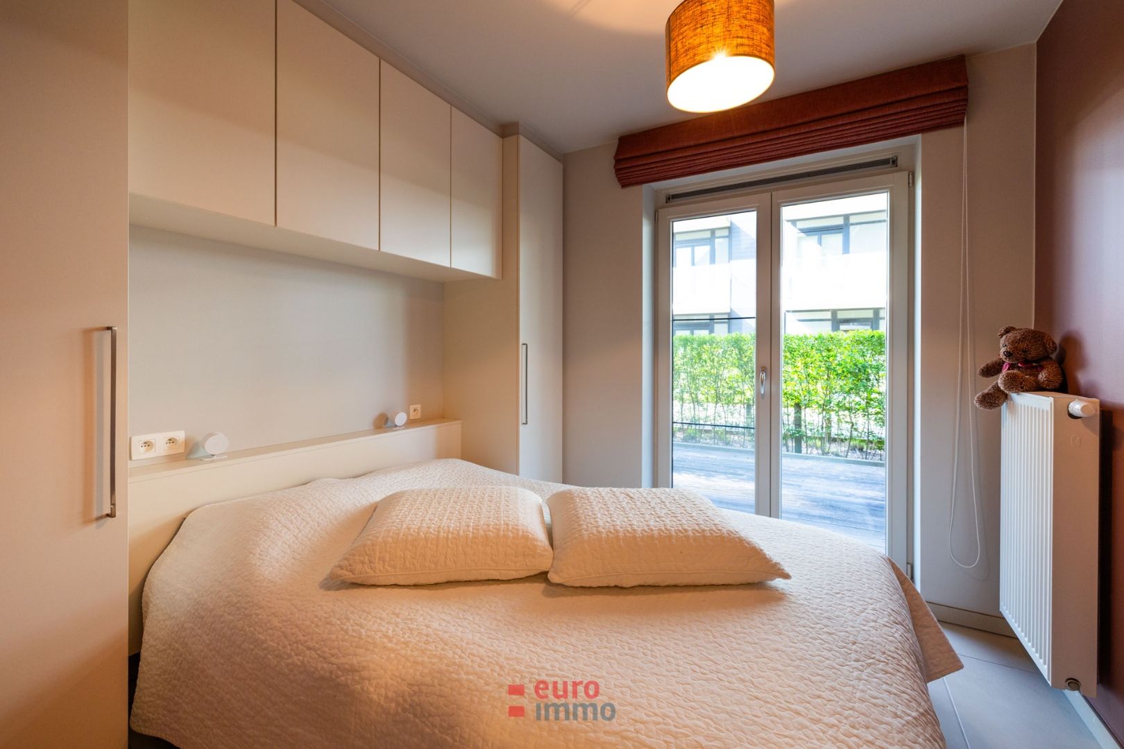Super rustig gelegen appartement met immens groot terras! foto 8