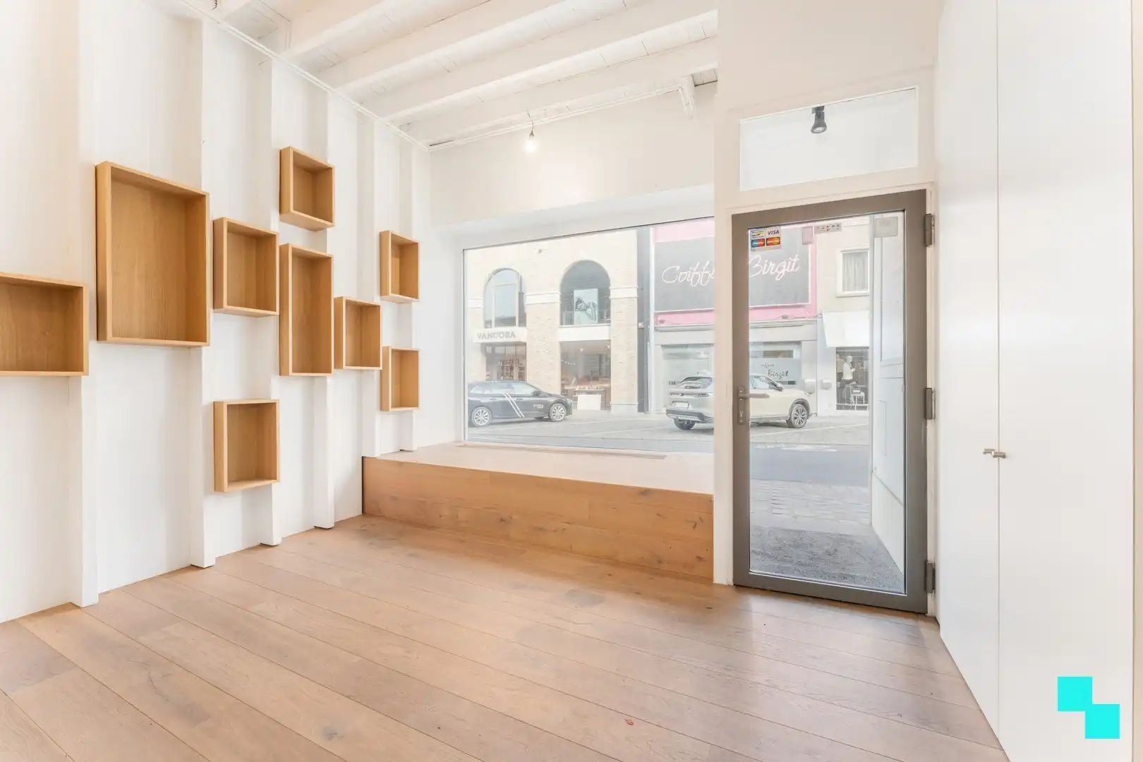 Karaktervol handelspand met woonst - centrum Roeselare foto 7