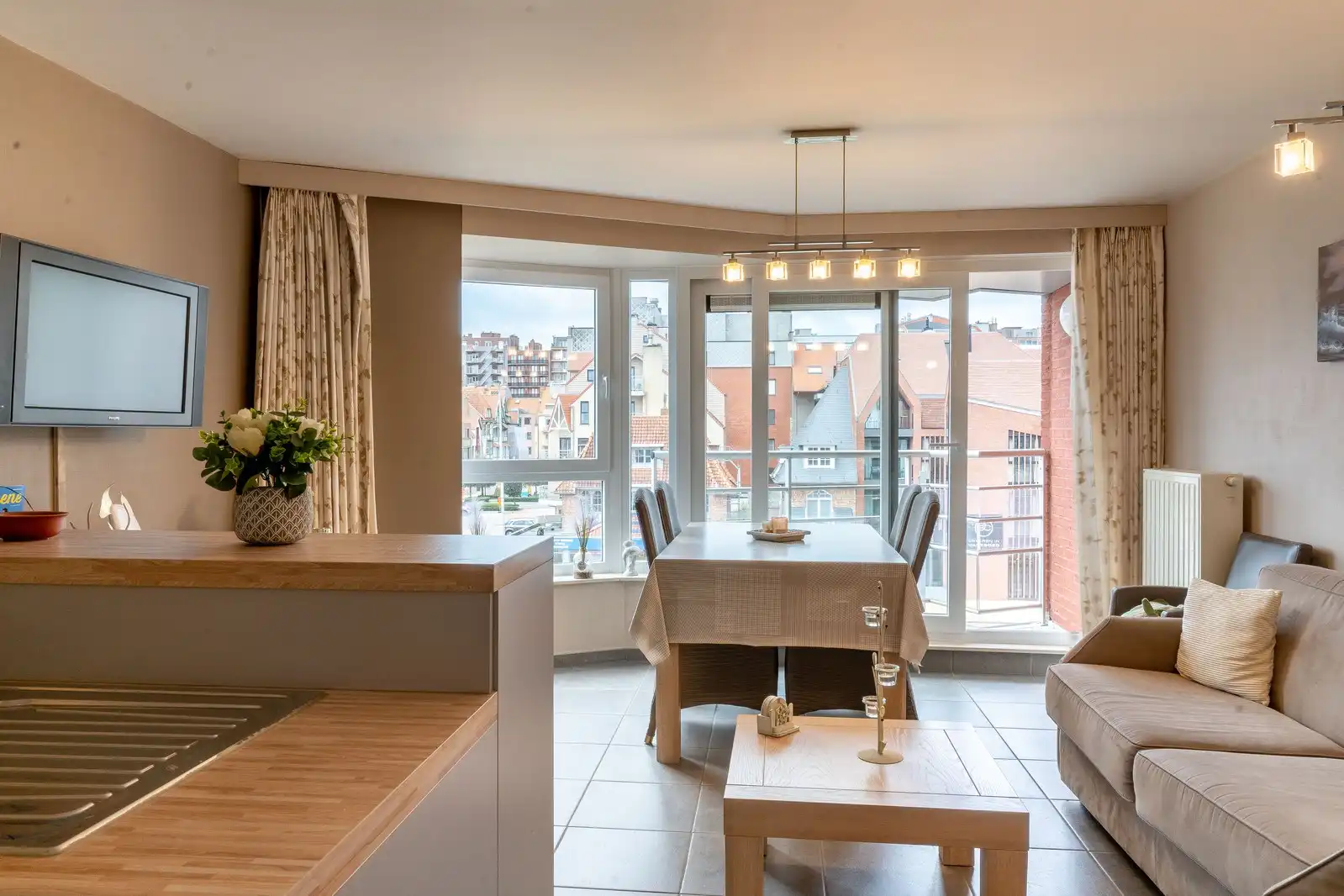 Modern appartement te huur middenin het centrum van Westende-Bad foto {{pictureIndex}}