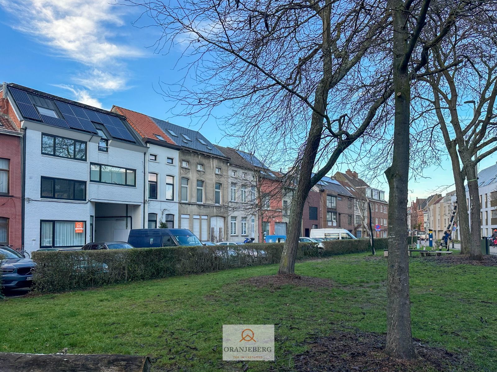 Lichtrijke handels-/ kantoorruime te koop te Sint-Amandsberg foto 5