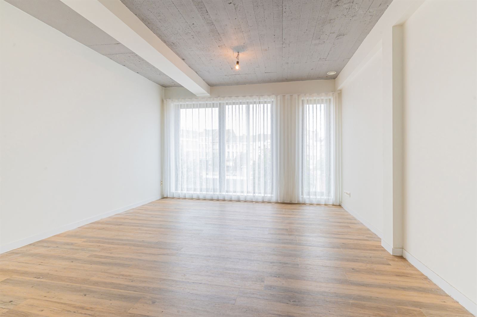 Nieuwbouwappartement te huur in centrum Zottegem! foto 3