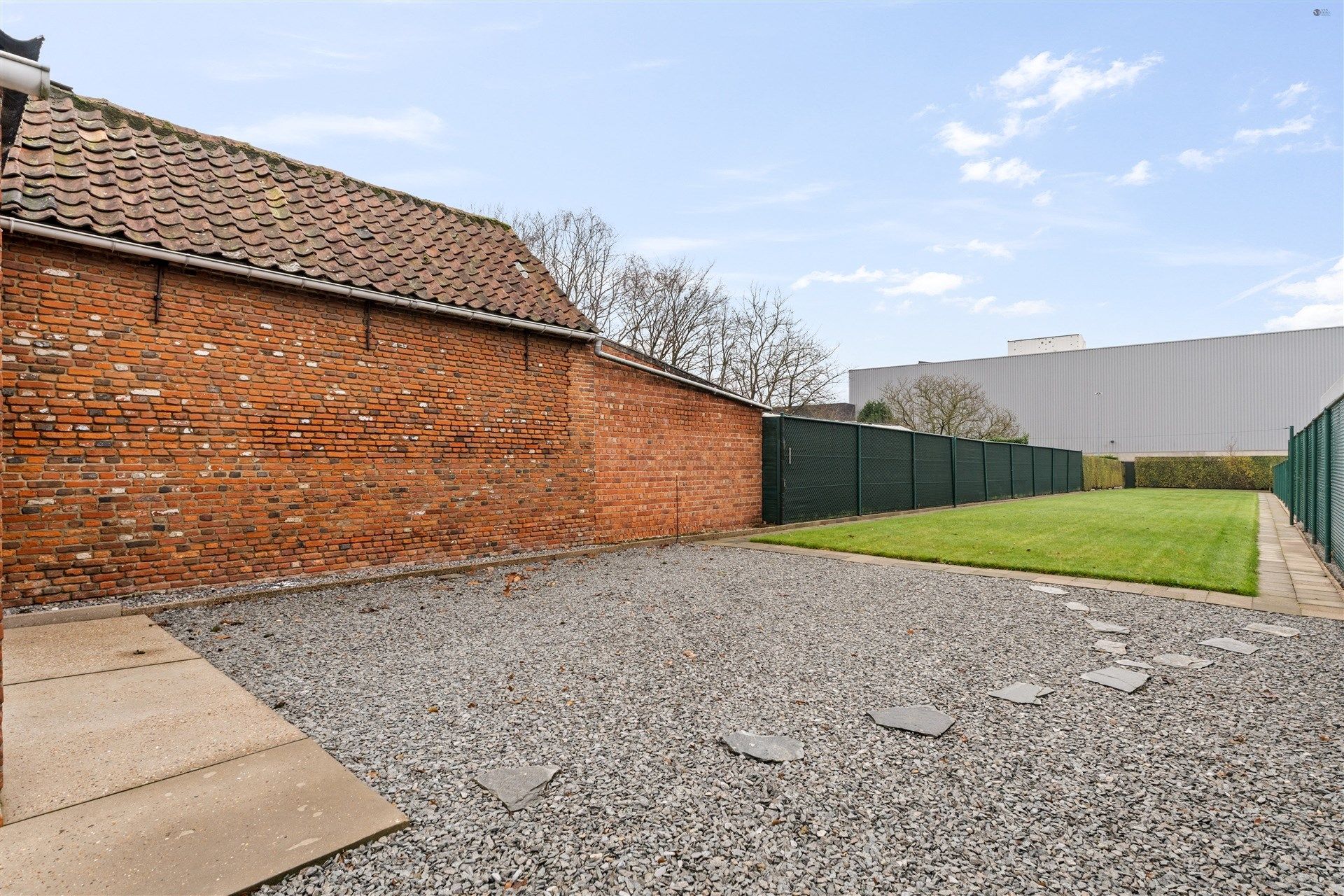 Te renoveren knusse HOB met overweg foto 5