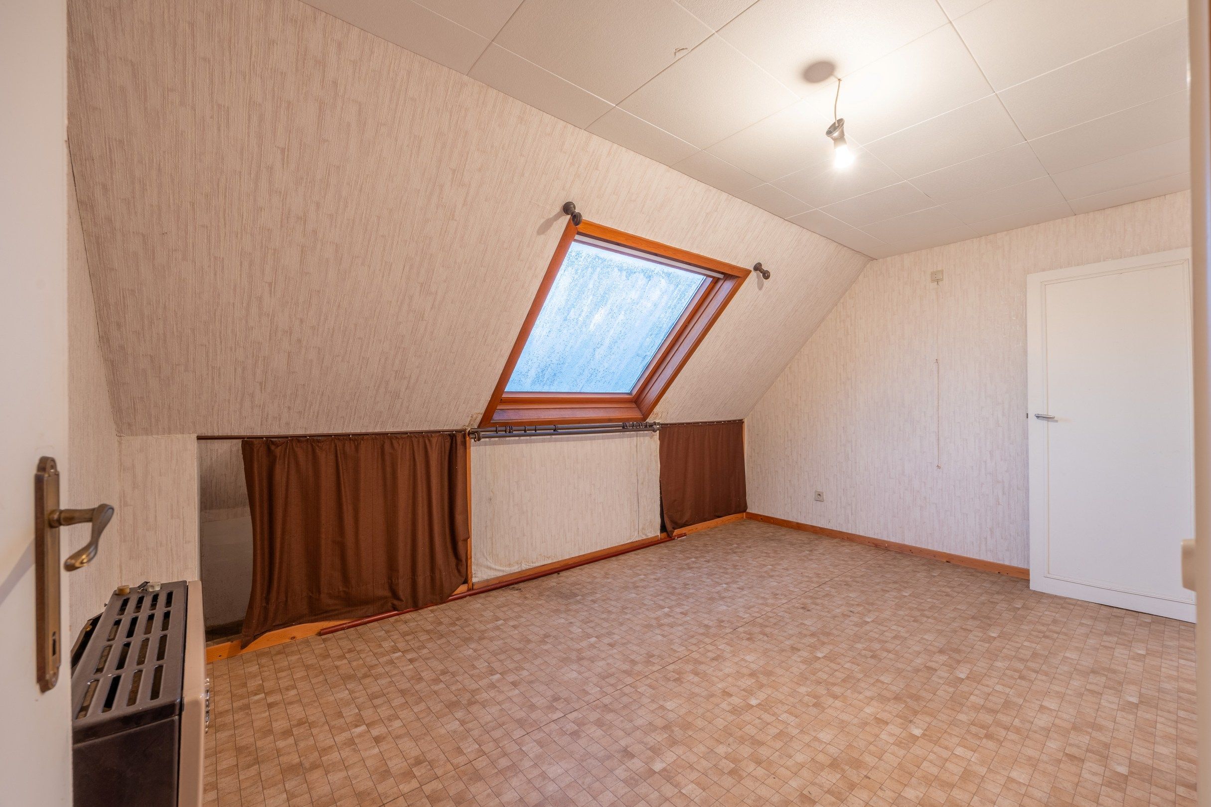 Gezinswoning met uitweg en garage foto 24