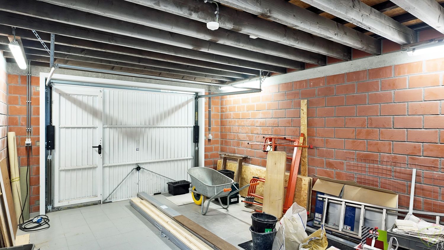 Instapklare woning met garagebox en stadstuin in Eeklo foto 21