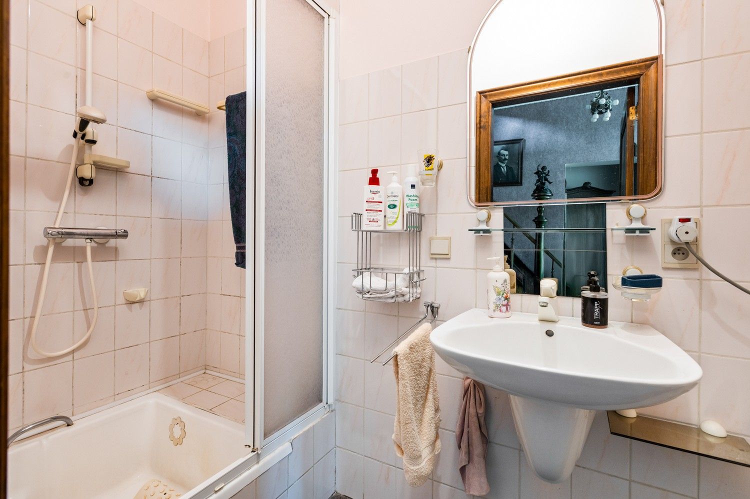 Verassend ruime woning met 3 slaapkamers en een groene tuin nabij centrum ranst. foto 26