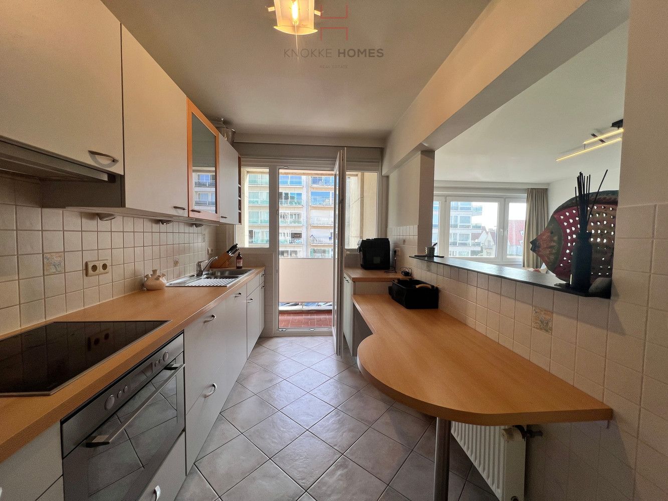 Instapklaar appartement met zijdelings zeezicht aan het Albertstrand in Knokke foto 3