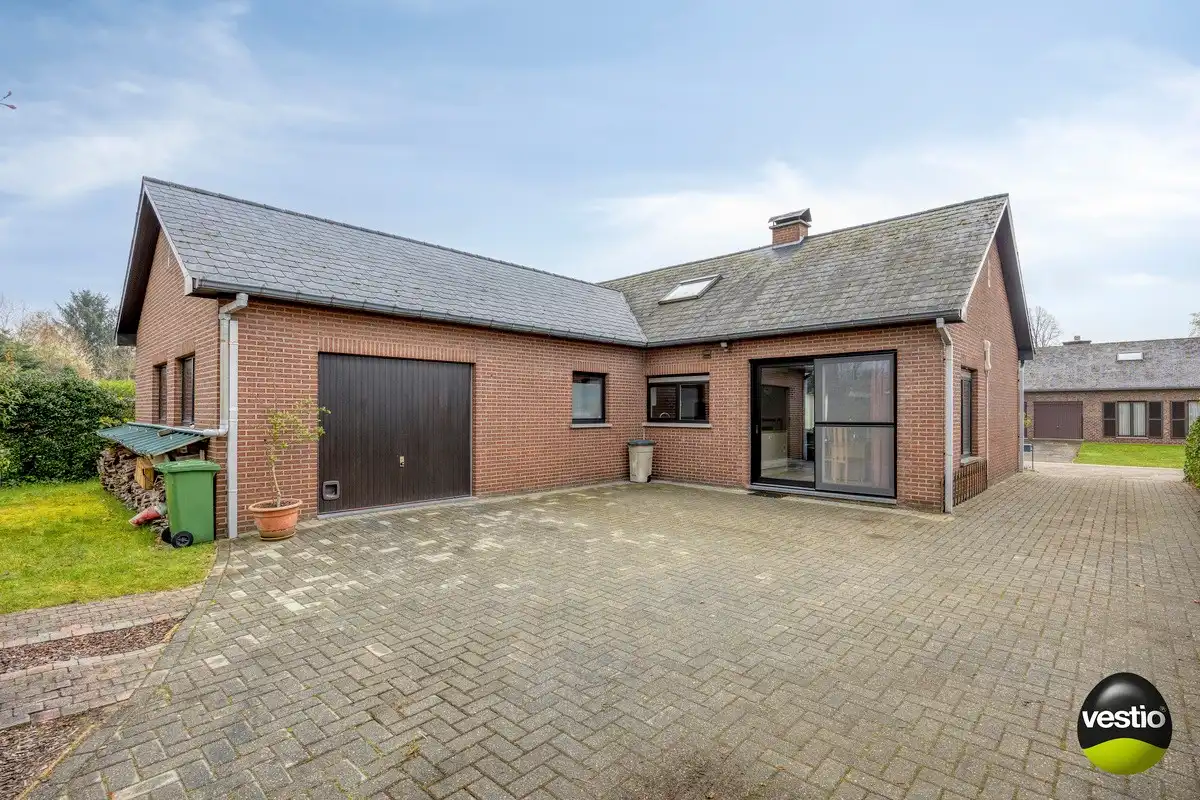 Gelijkvloerse woning met 3 slaapkamers, zonnepanelen en tuin op residentiële, rustige ligging. foto 25