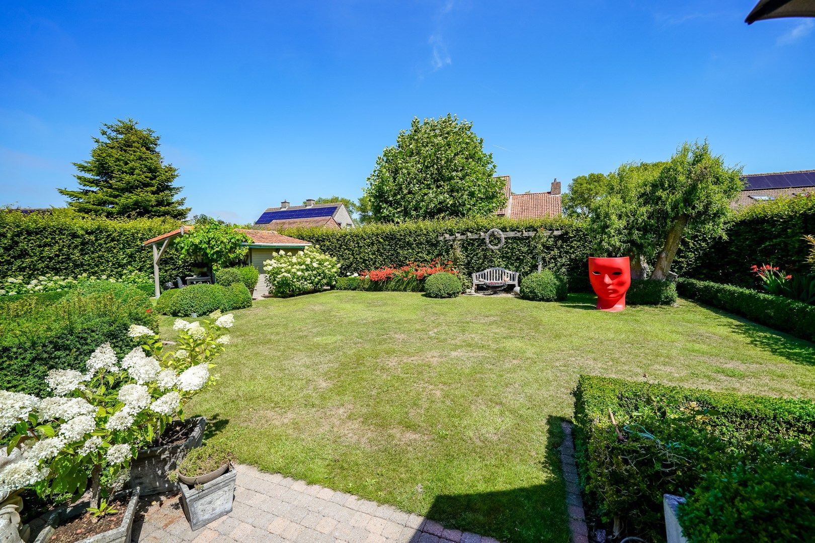 Vrijstaande villa met 6 slaapkamers en prachtige tuin in Bredene-Vosseslag foto 2