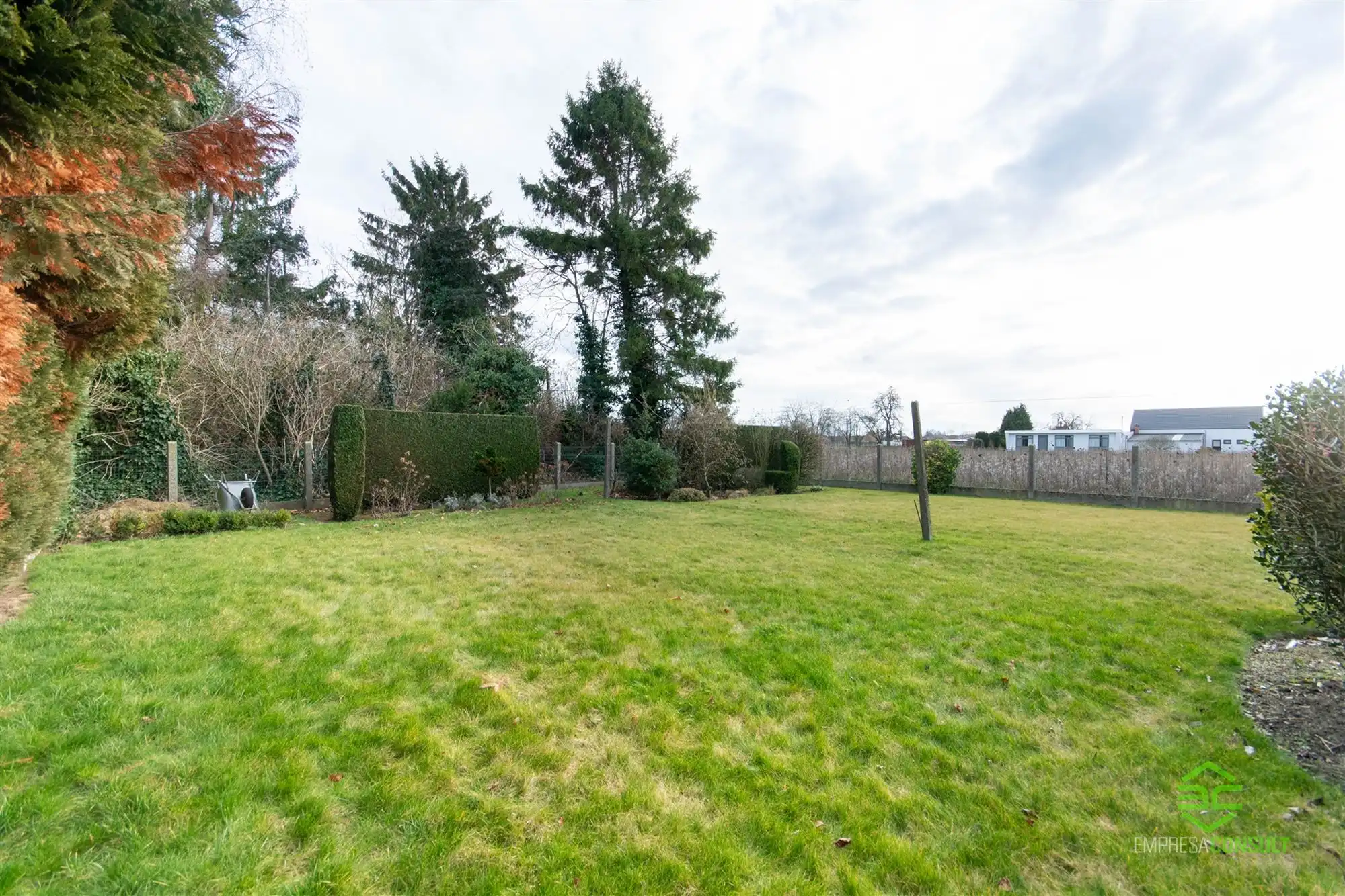 Ruime gezinswoning op een prachtige locatie in Stevoort! foto 16