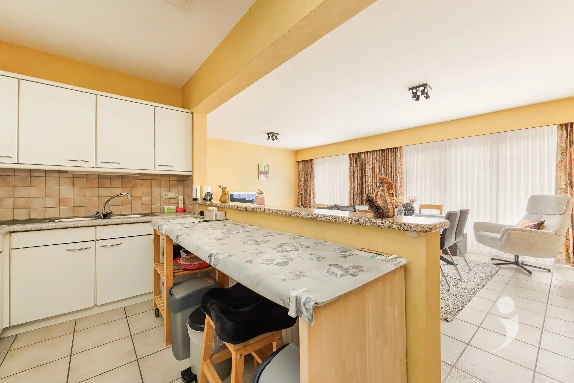 Appartement met 2 ruime slaapkamers en garagebox foto 3