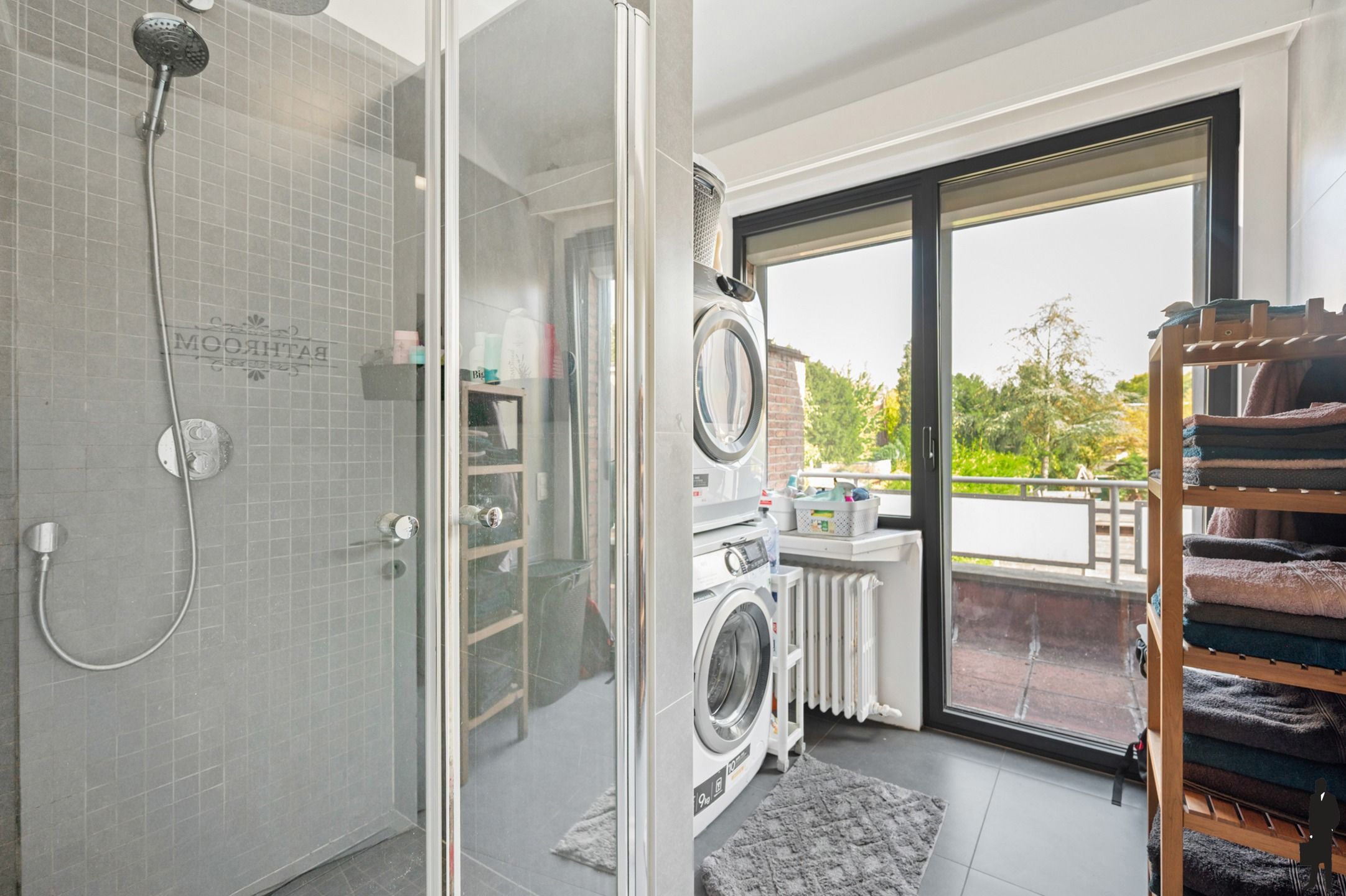 Ruime halfopen bebouwing met 4 slaapkamers en 2 badkamers aan de groene parken van Hoboken.  foto 17