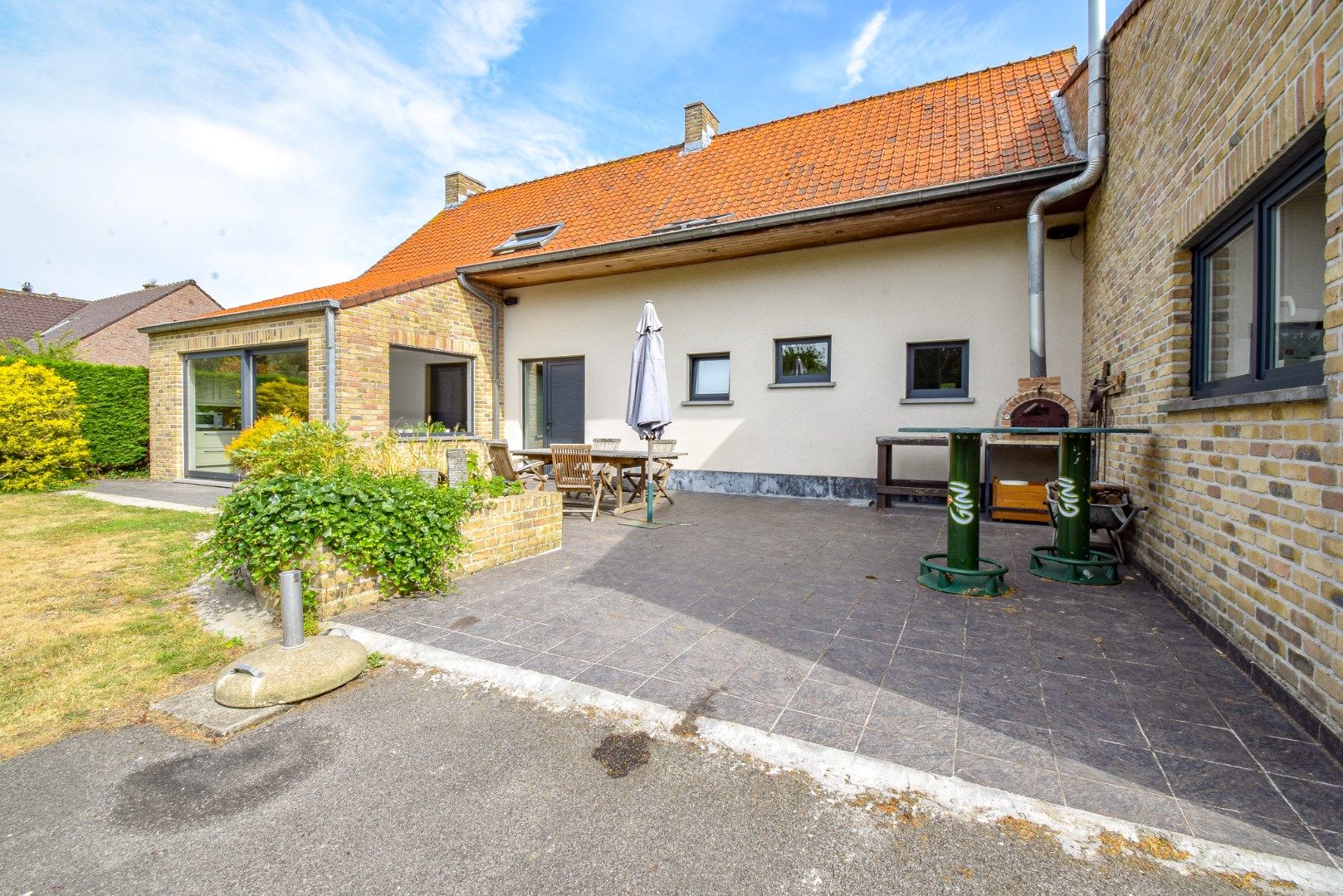 Instapklare woning met ruim handelspand op landelijke ligging te Koekelare foto 26
