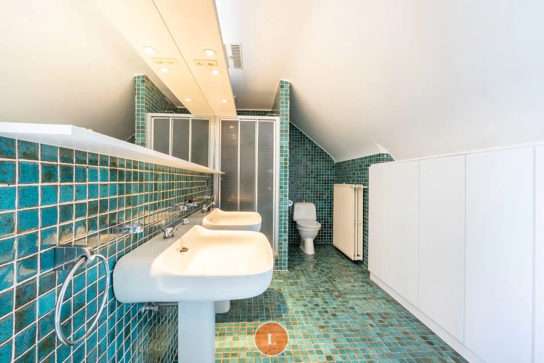 Villa met praktijkruimte en vijver op 1349m² foto 18