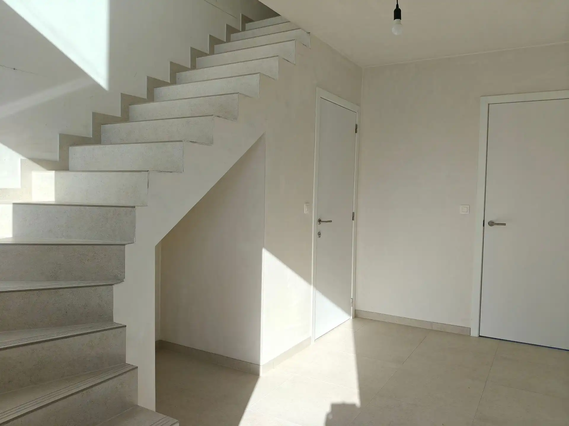 Nieuwbouwwoning met 3 slaapkamers en tuin foto 4