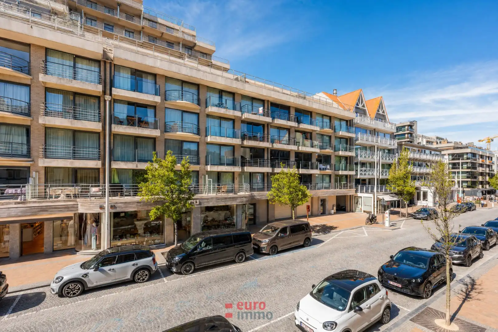 Pal in de winkel/wandelstraat gelegen appartement met 2 slaapkamers én super terras! foto 11