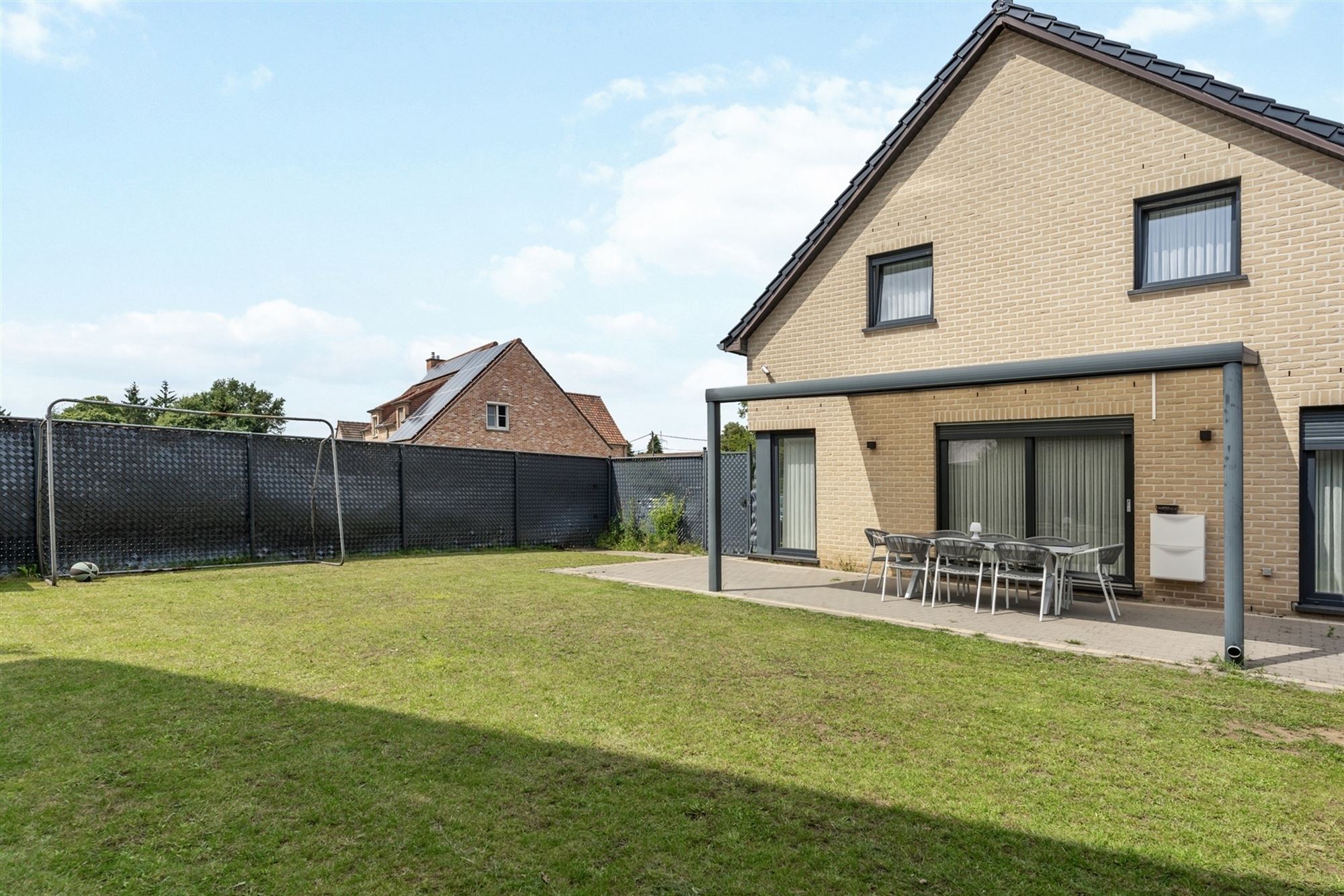 ZEER RUIME WONING MET 5 LAAPKAMERS OP RUSTIGE DOCH CENTRALE LIGGING IN KOERSEL foto 22