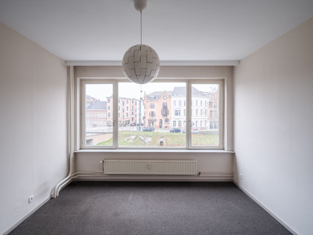 Lichtrijk 1-slaapkamer appartement met zicht op het water foto 11