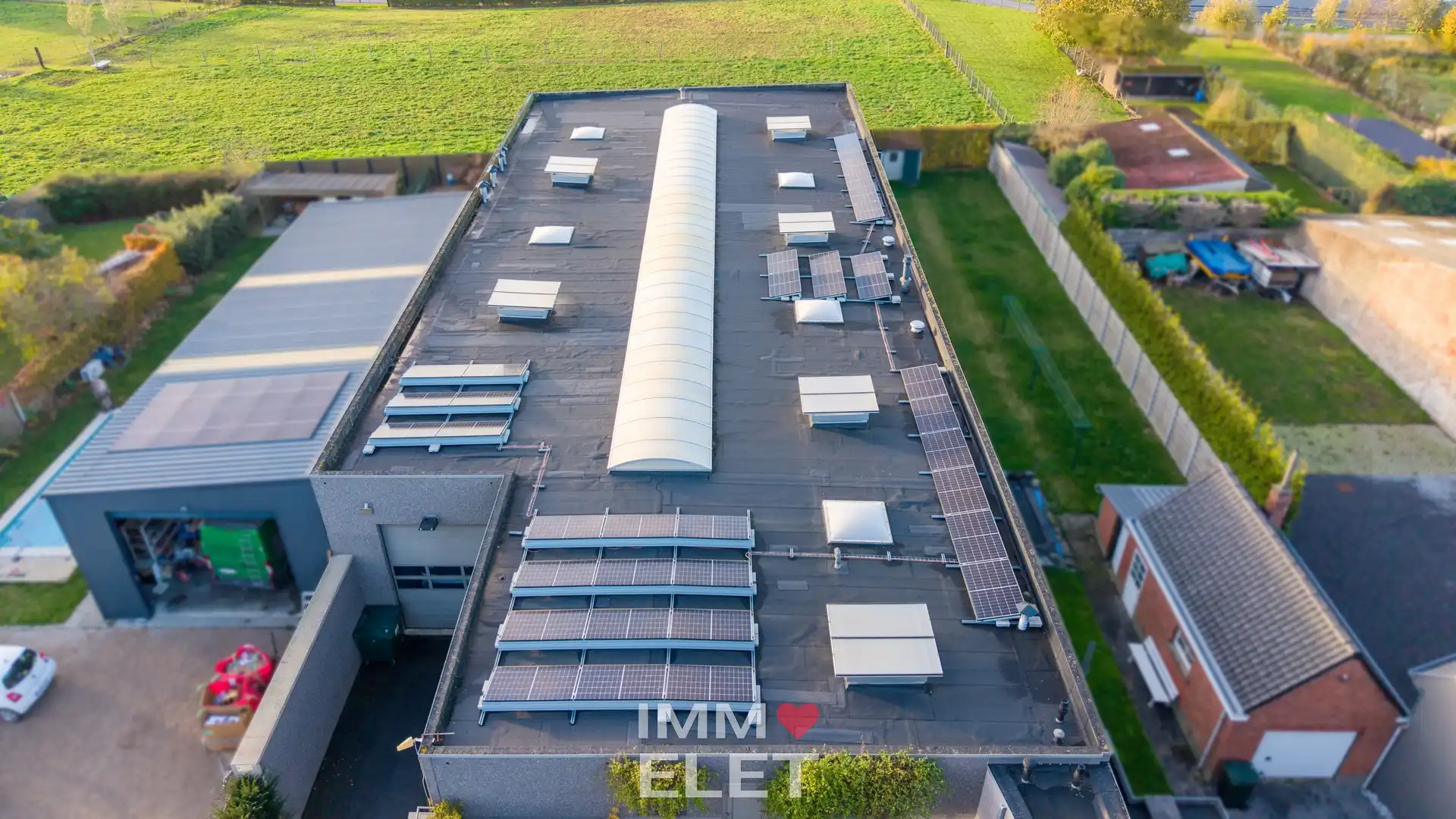 MAGAZIJN-CONSTRUCTIEHAL | KANTOOR | TRIPLEX APPARTEMENT | 1.147 M² foto 10