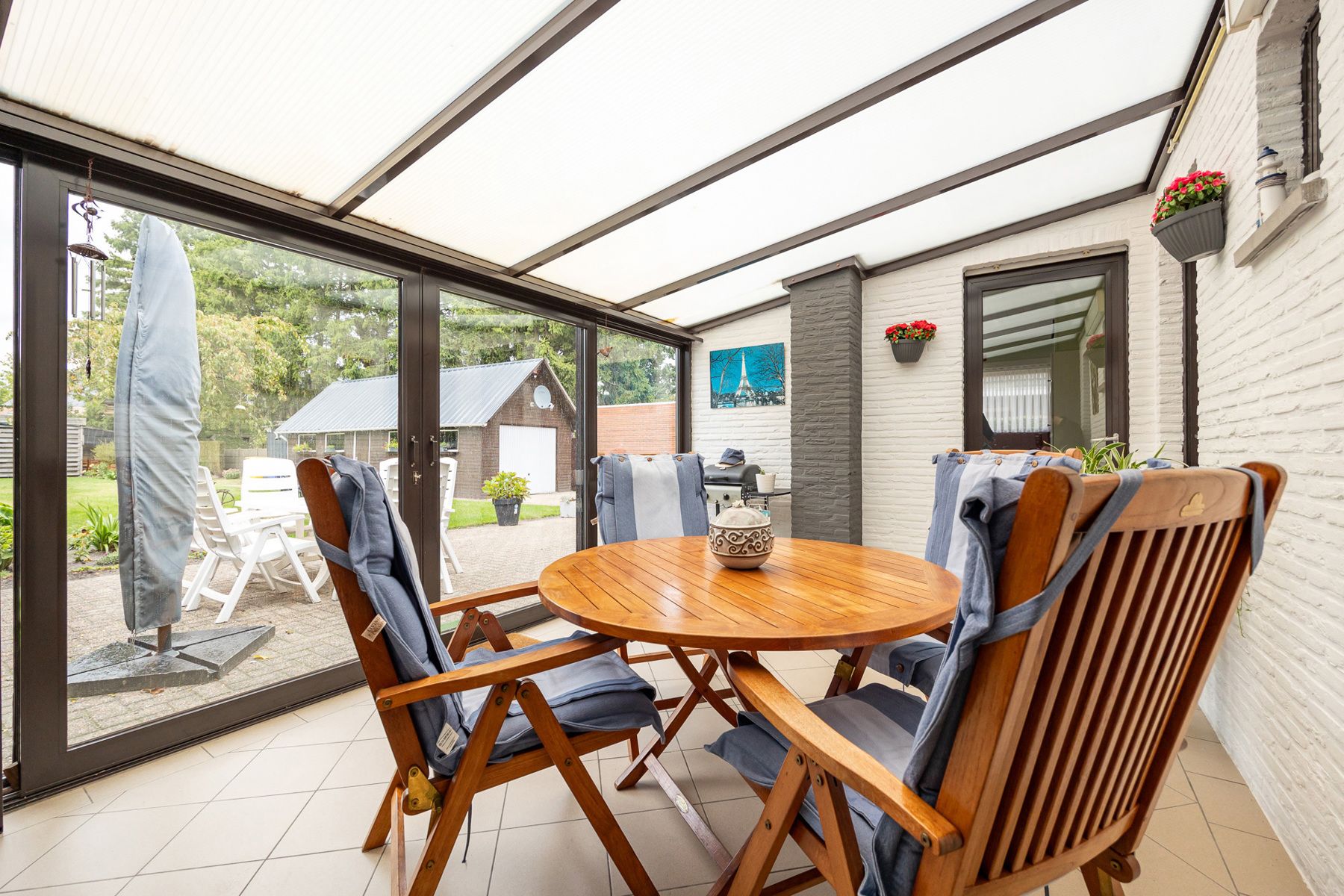 Ruime woning met 4 slks en 2 bdks op 886 m² foto 18