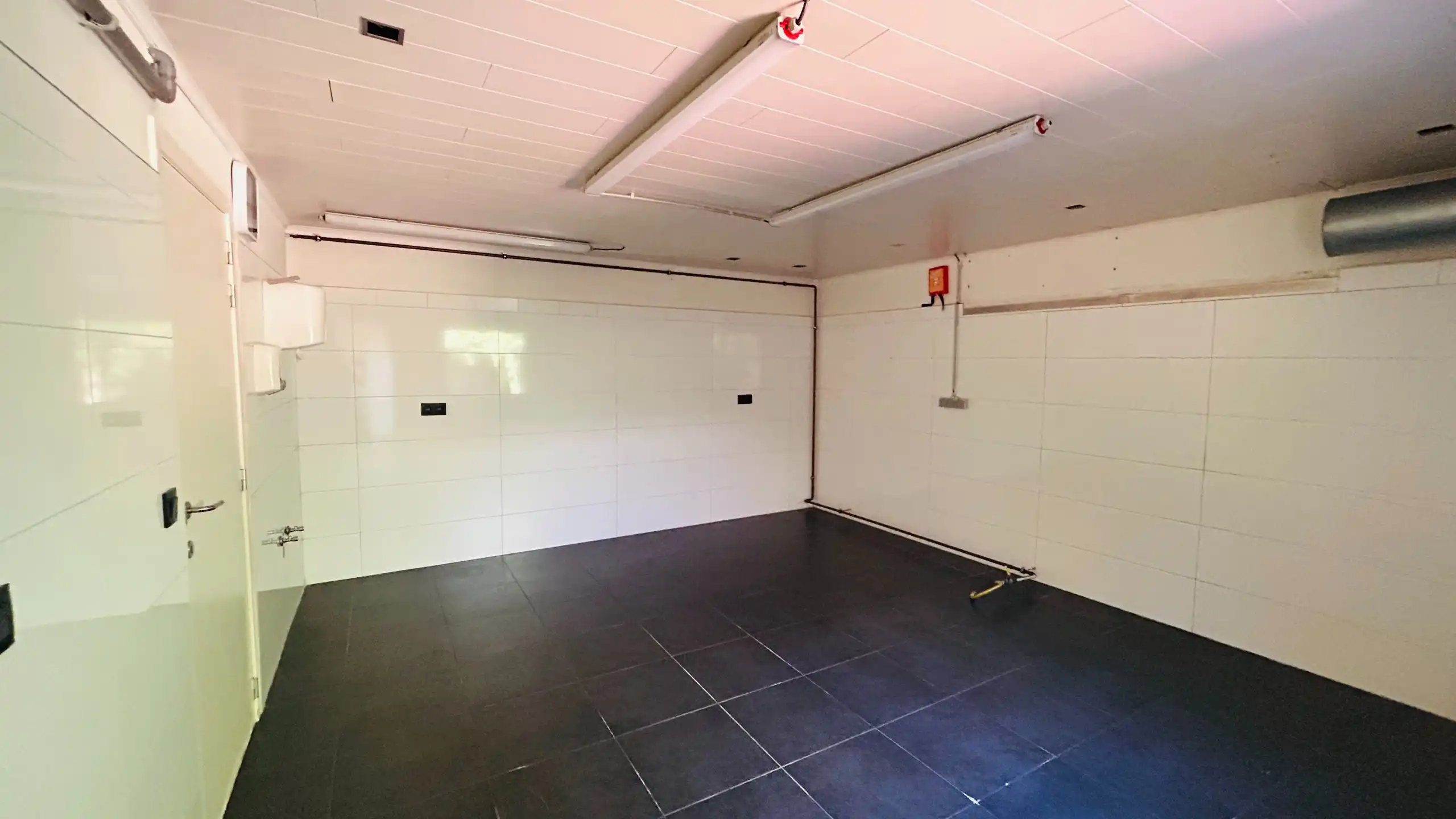 Handelspand met woonst op toplocatie in centrum Deerlijk foto 6