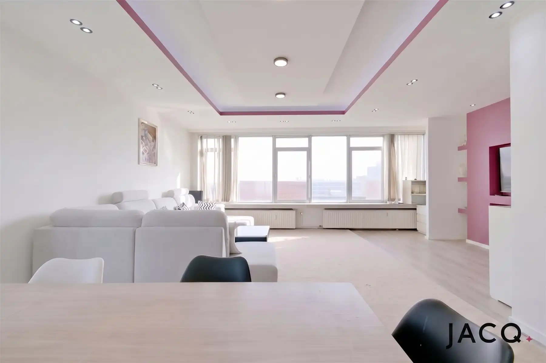Gerenoveerd, ruim appartement op toplocatie! foto 4