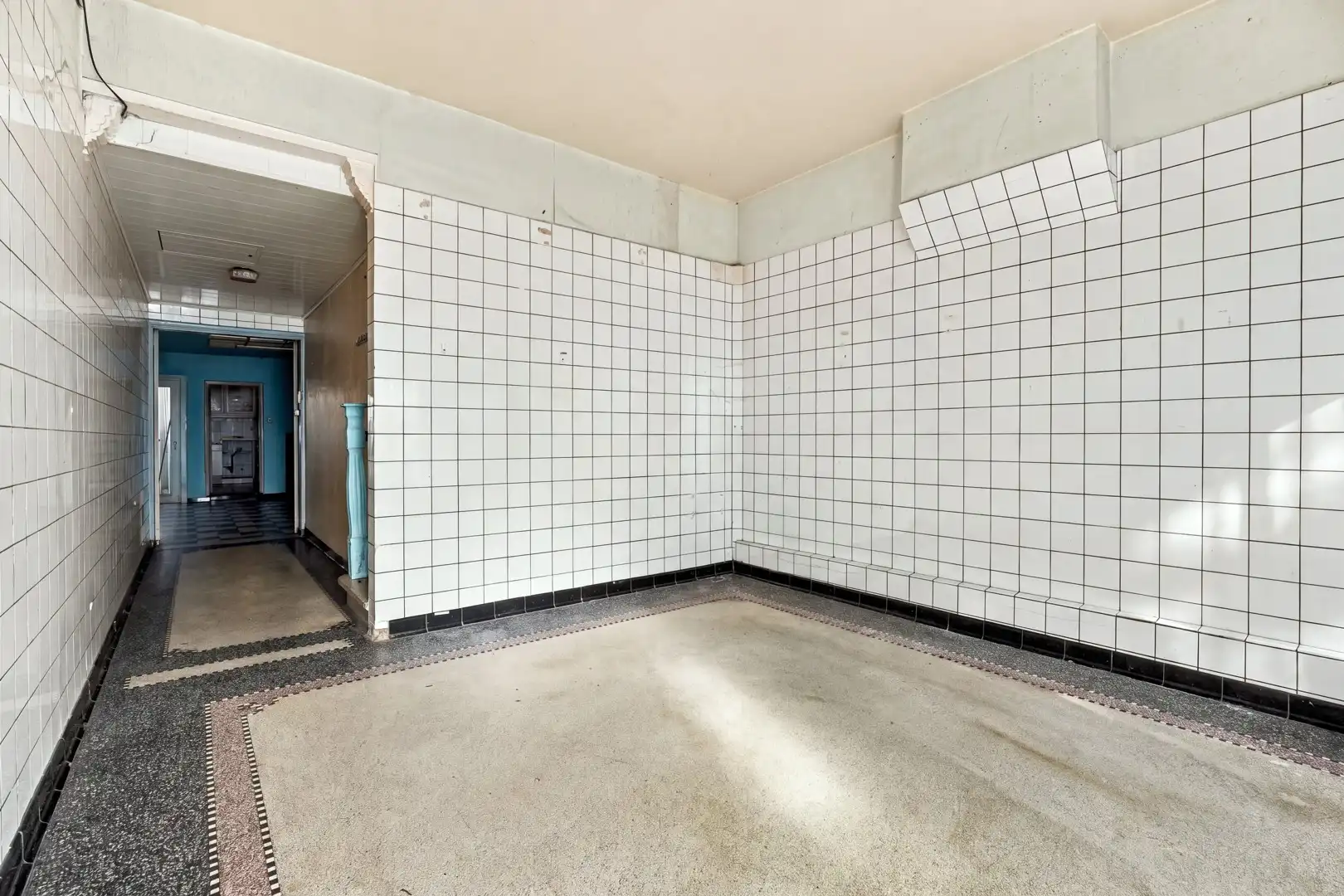 Te renoveren half open bebouwing met uitweg achteraan foto 6