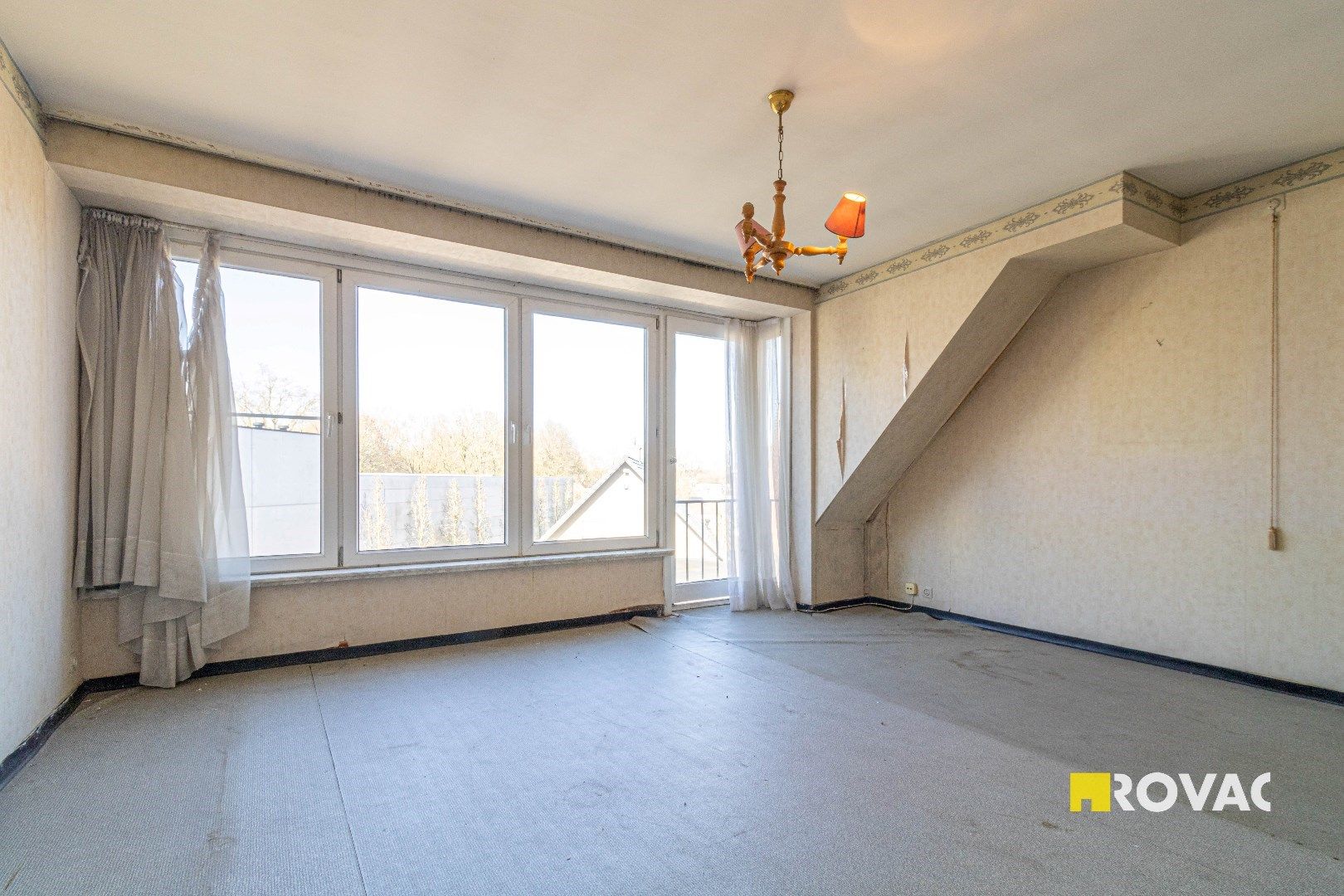 Bel-étagewoning met garage in centrum Izegem foto 14
