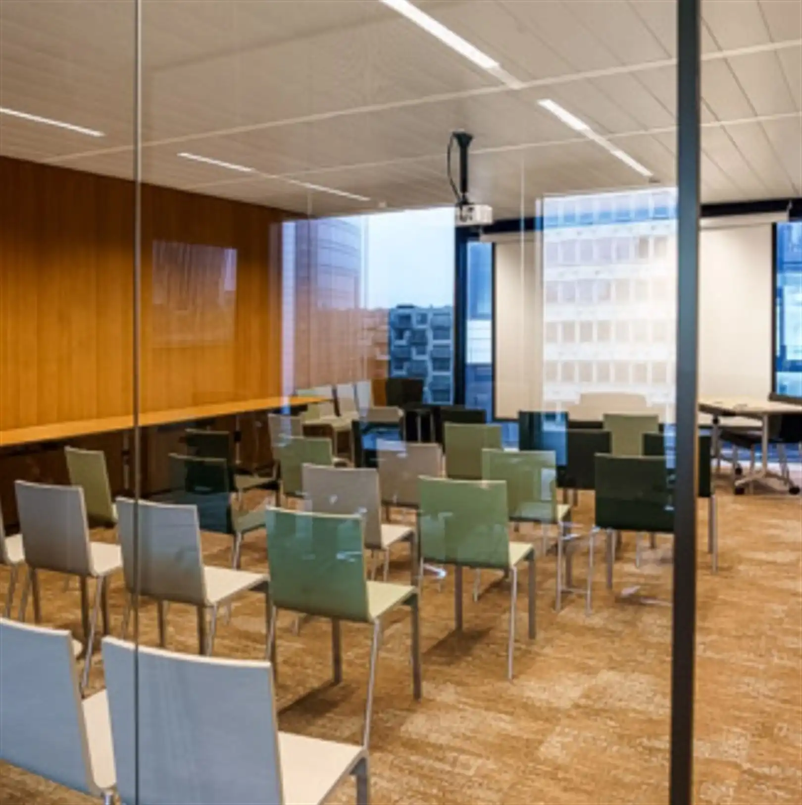 SPECTRUM : 4e verdiep 1.390m² en 268m² te huur foto 15