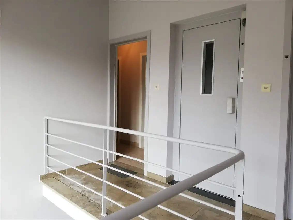 Heel licht en tof appartement met veel ruimte  foto 2