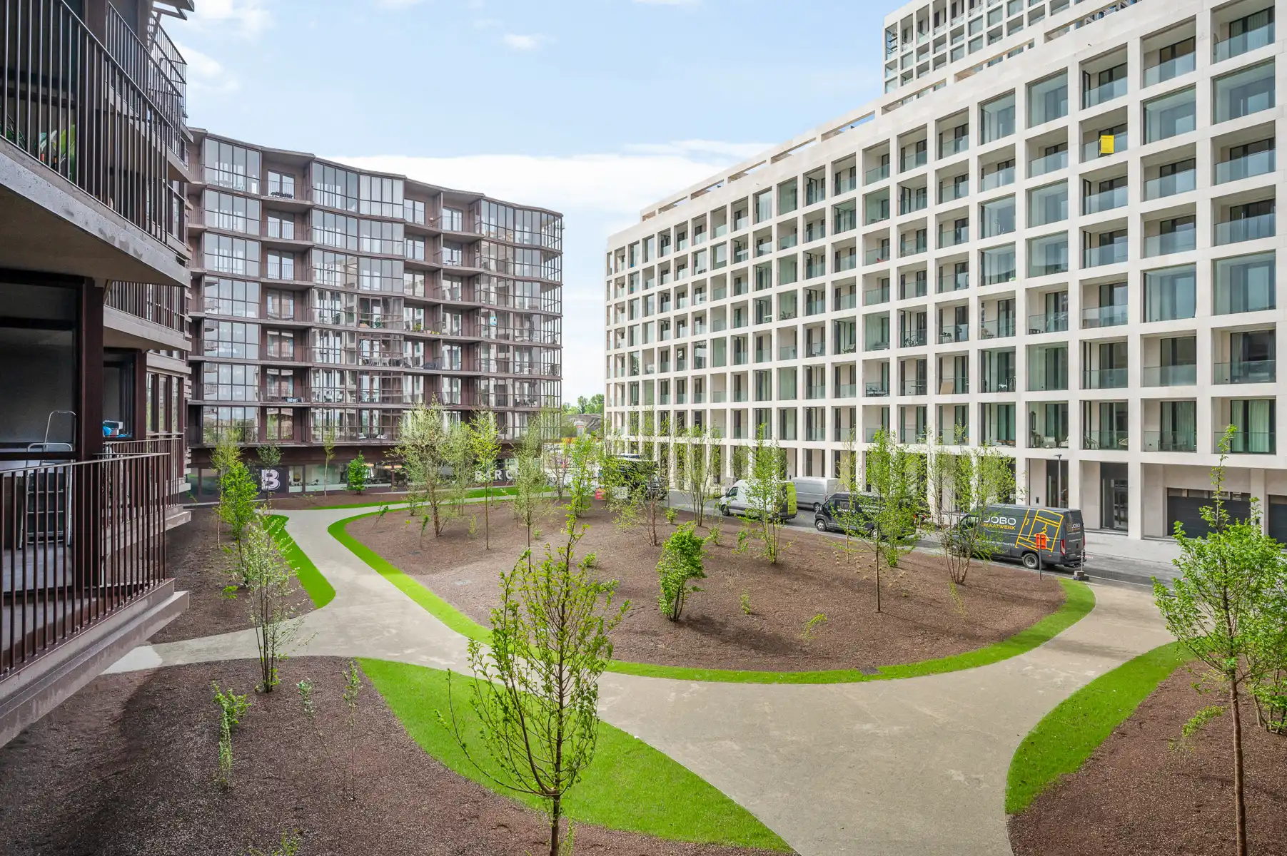 Ongemeubeld 1-slpk app. met terras en zicht op binnenpark foto {{pictureIndex}}