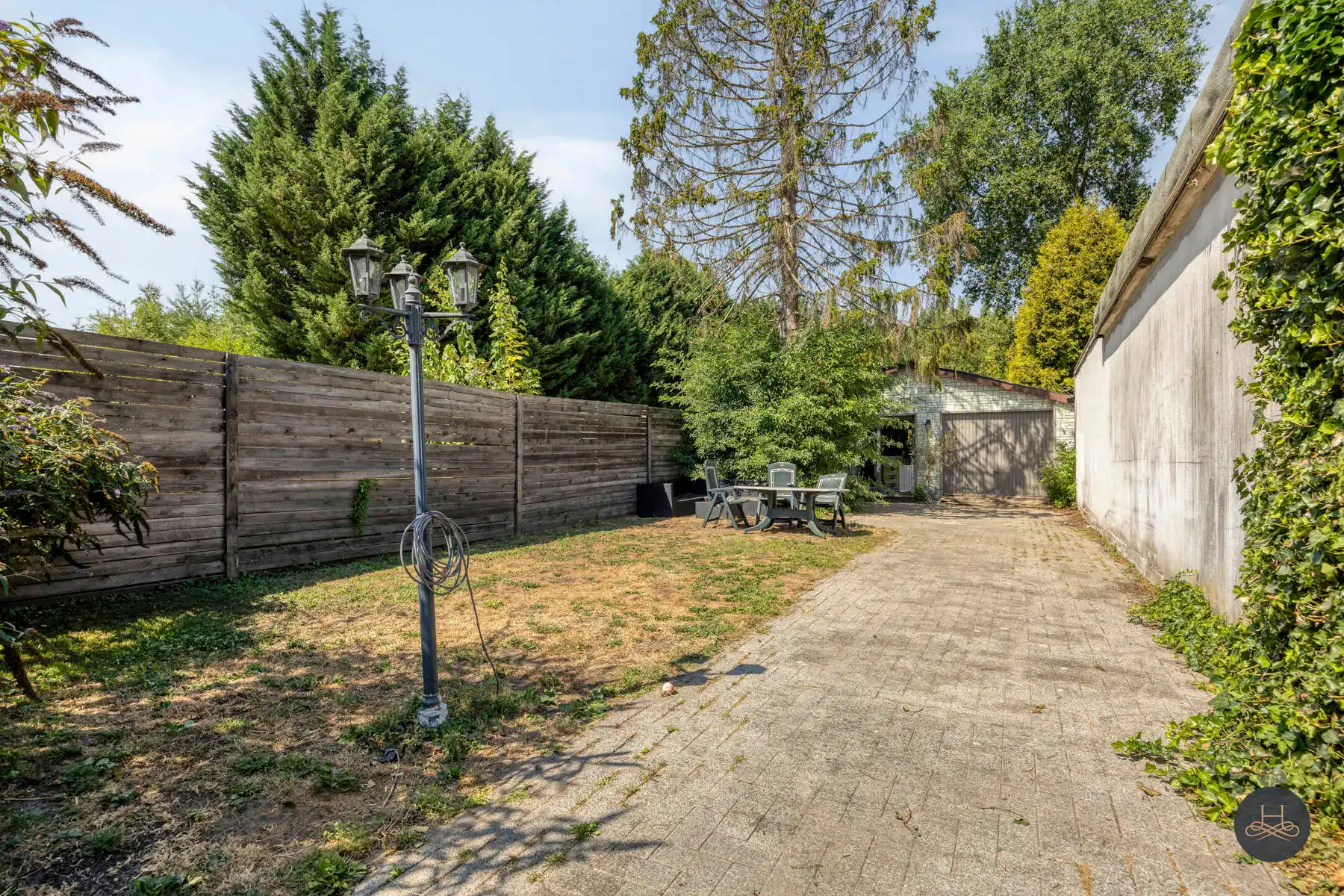 Veelzijdige halfopen bebouwing met woonstudio in de tuin foto 23