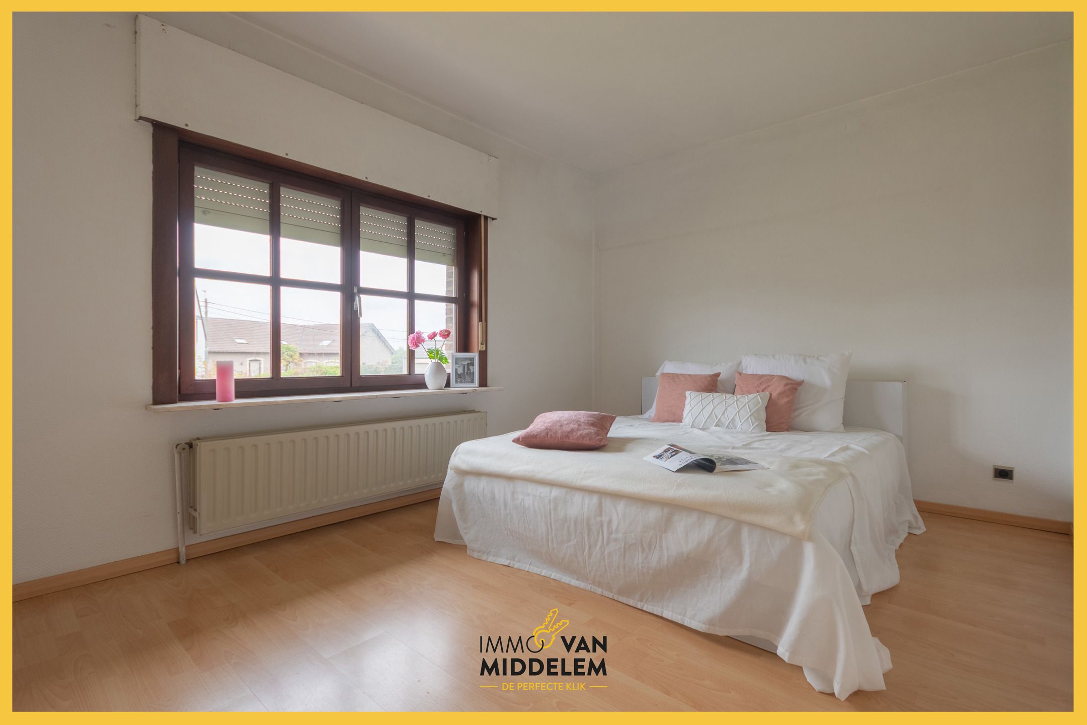 GROTE KARAKTERVOLLE WONING MET GARAGE EN TUIN foto 18