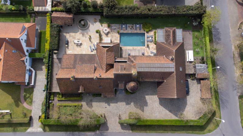 Exclusieve eigendom Luxevilla met B&B in het hart van de Simli-wijk te Nieuwpoort-Bad! foto {{pictureIndex}}
