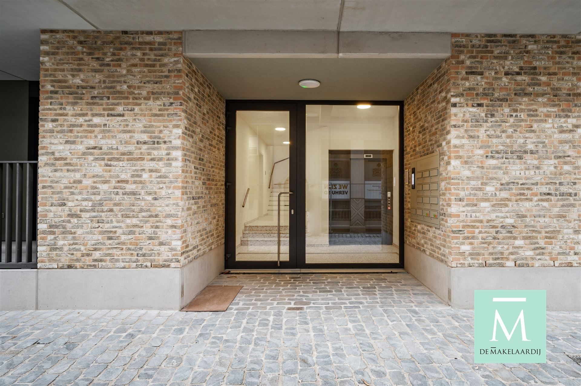 Charmante en energiezuinige gemeubelde studio op toplocatie in Mechelen! foto 9