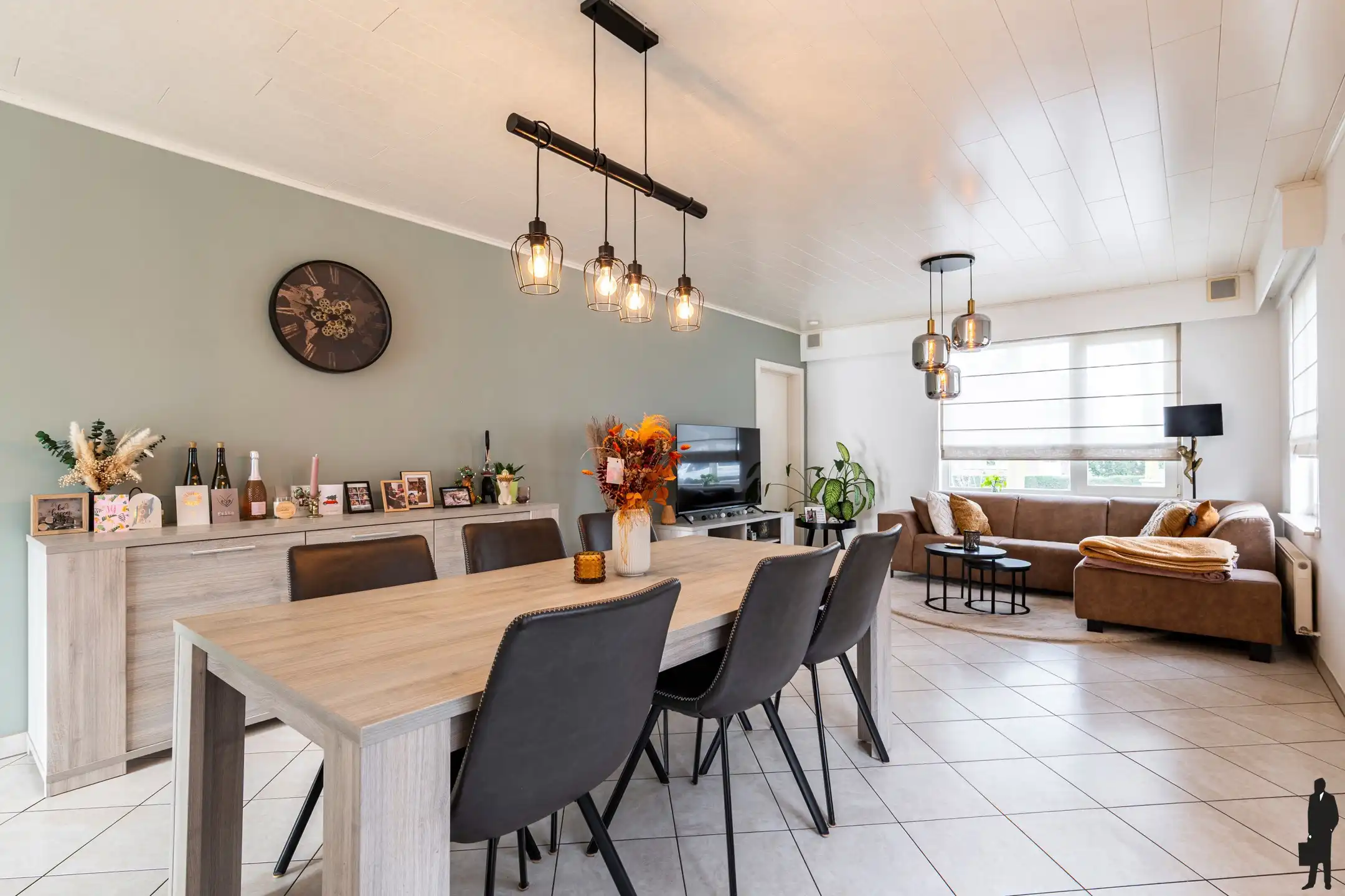 Lichtrijke woning met 4 slpk. in het centrum van Meerle gelegen foto 2