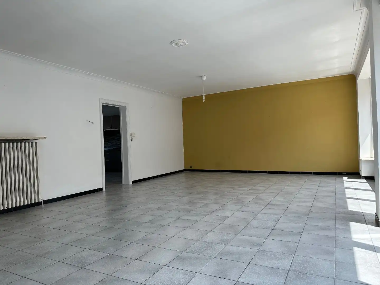Instapklaar appartement met 2 slaapkamers te Aartrijke foto 3