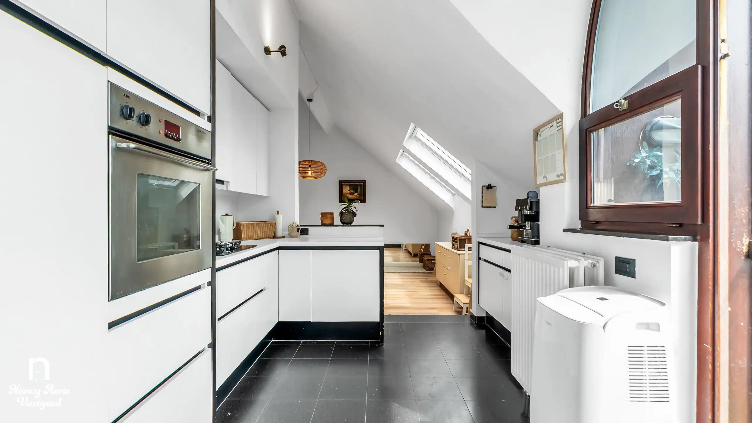 Lichtrijke duplex met open indeling en 3 slaapkamers foto 18