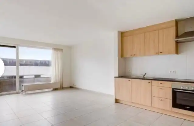 Appartement te koop – 3de verdieping in Harelbeke foto 2