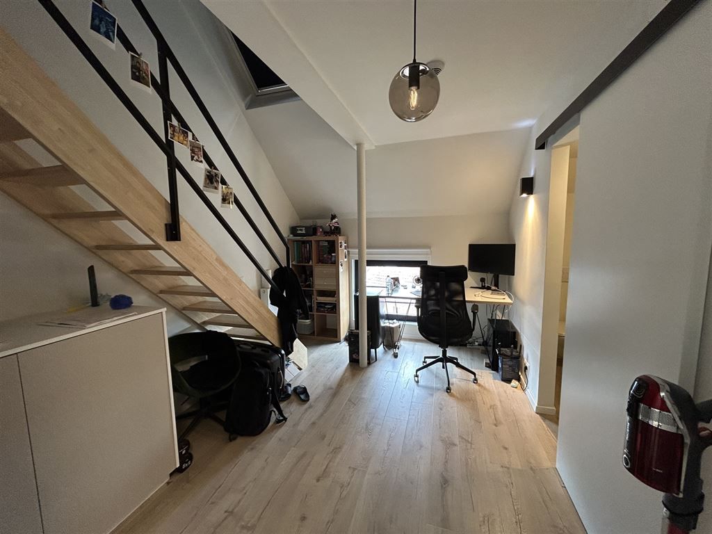 Ruime gerenoveerde studentenkamer foto 5